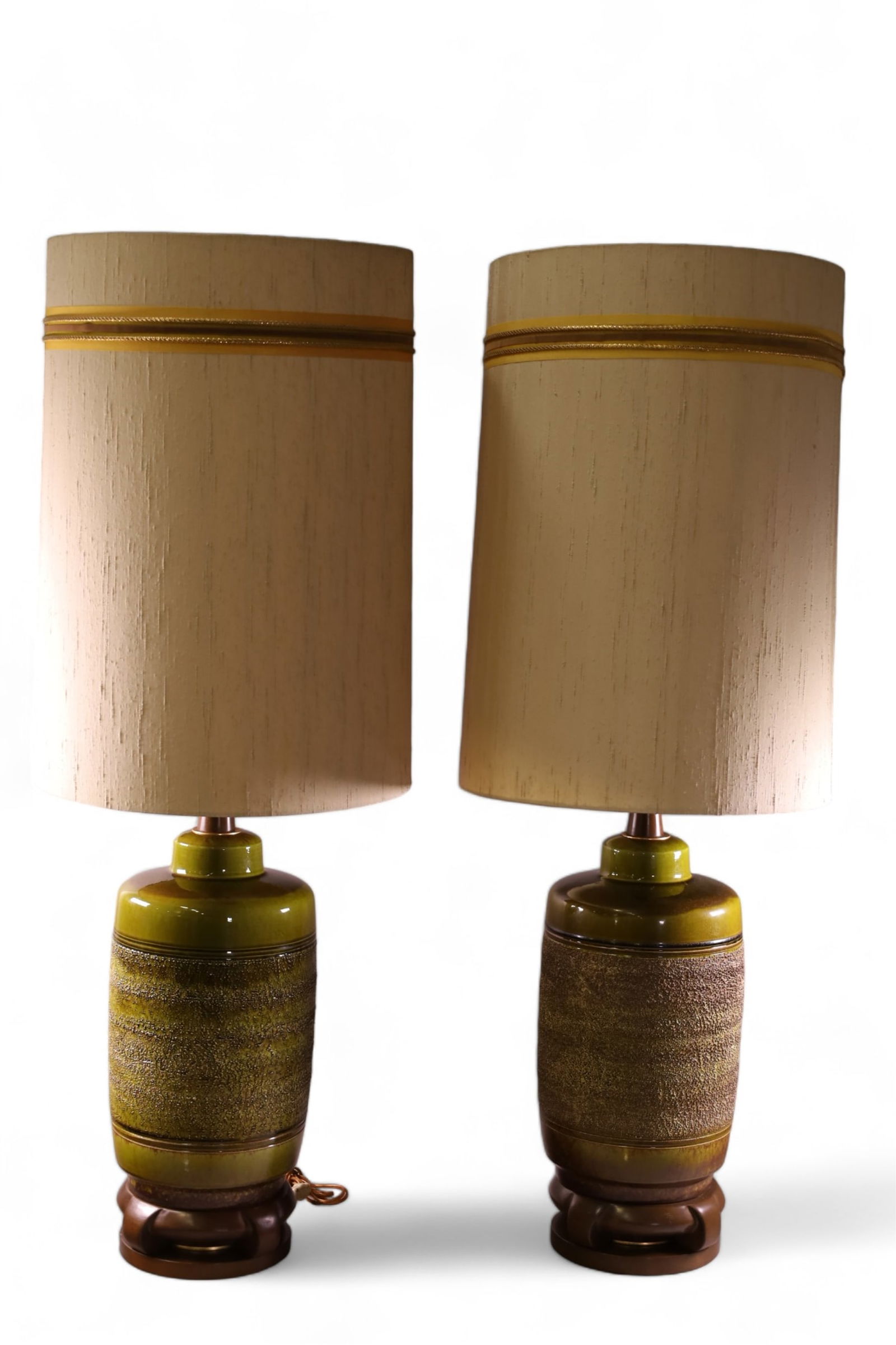 PAIR OF MID CENTURY MODERN TABLE LAMPS (1 of 3)