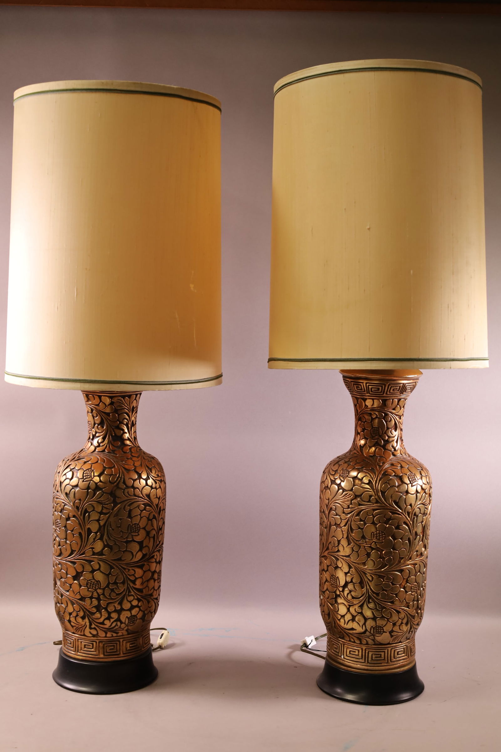 PAIR OF MID CENTURY MODERN TABLE LAMPS (1 of 2)