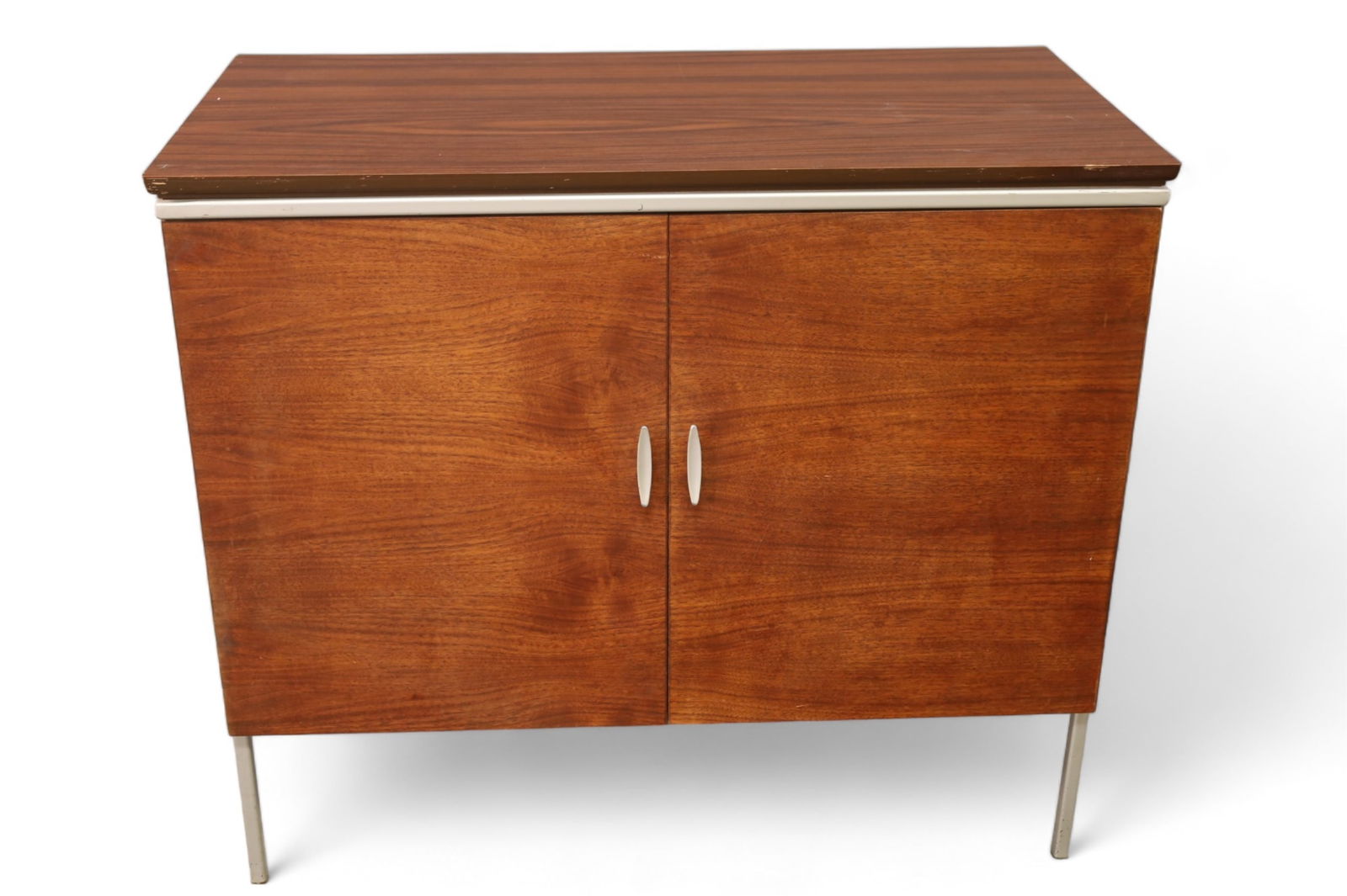 VISTA OF CALIFORNIA MID CENTURY MODERN SERVER (1 of 3)