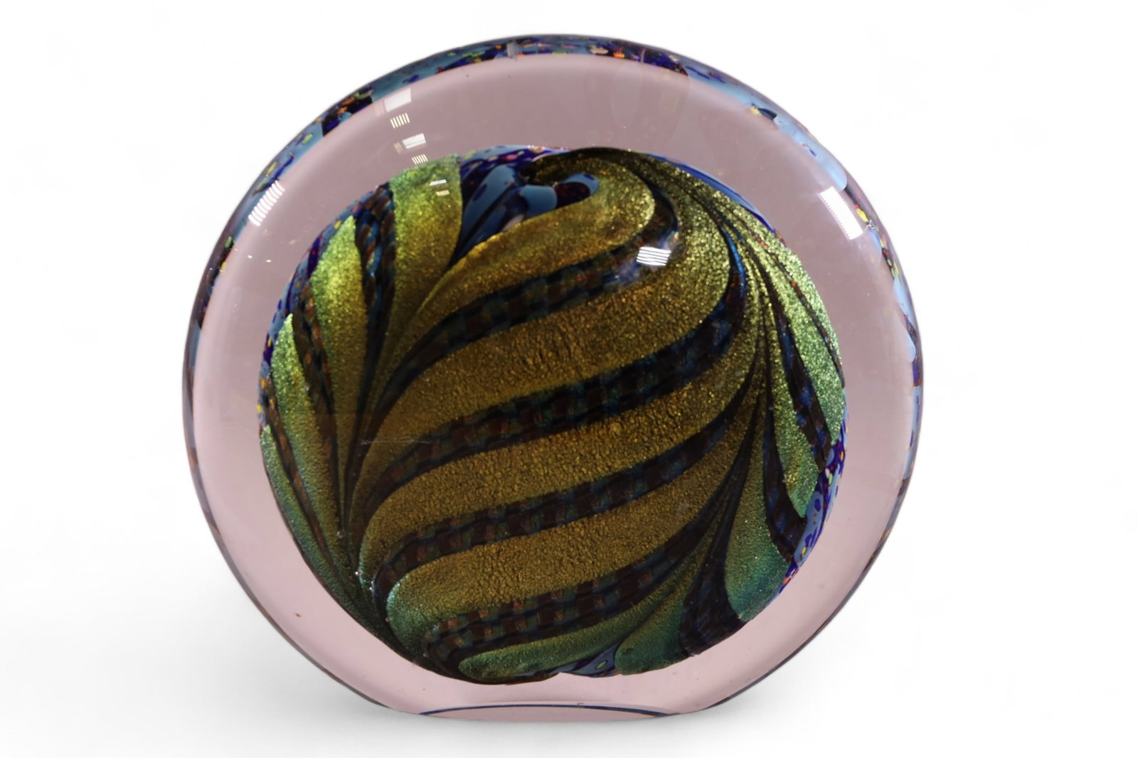 ROLLING KARG ART GLASS CENTER PIECE: ROLLING KARG ART GLASS CENTER PIECE ART GLASS SCULPTURE, SIGNED ROLLIN KARG, 11 1/2" H