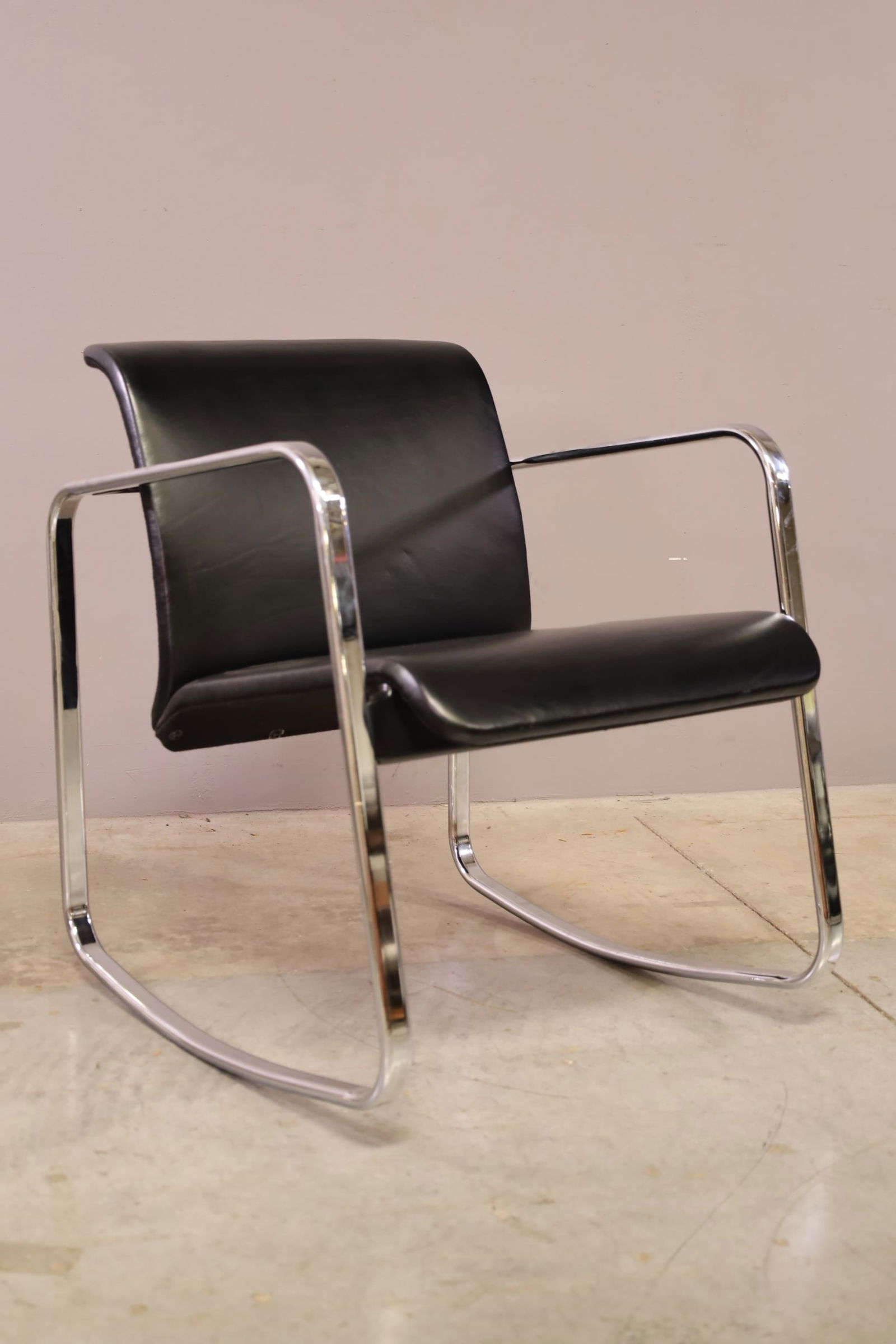 PETER PROTZMAN ROCKING CHAIR (1 of 3)