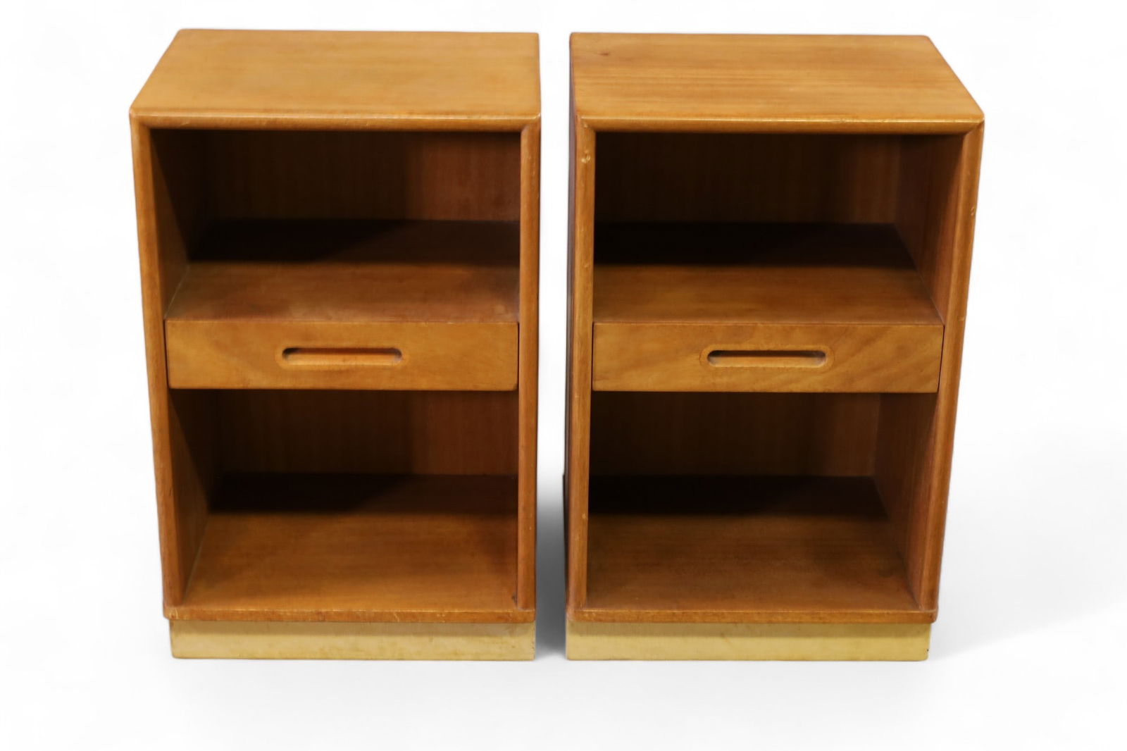 PAIR OF DUNBAR NIGHTSTANDS (1 of 4)