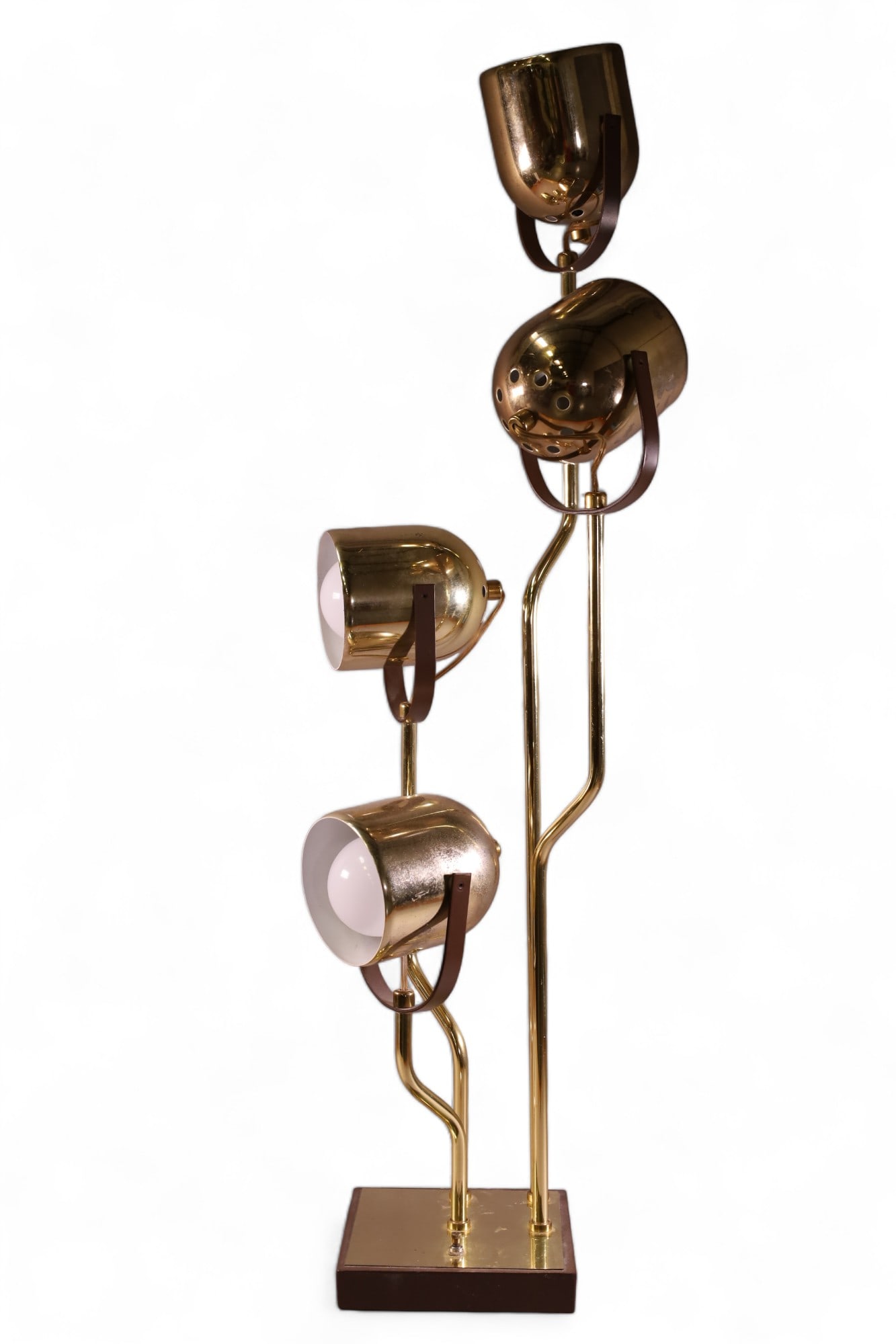 VINTAGE CLOVER LAMP CO. BRASS TABLE LAMP (1 of 4)