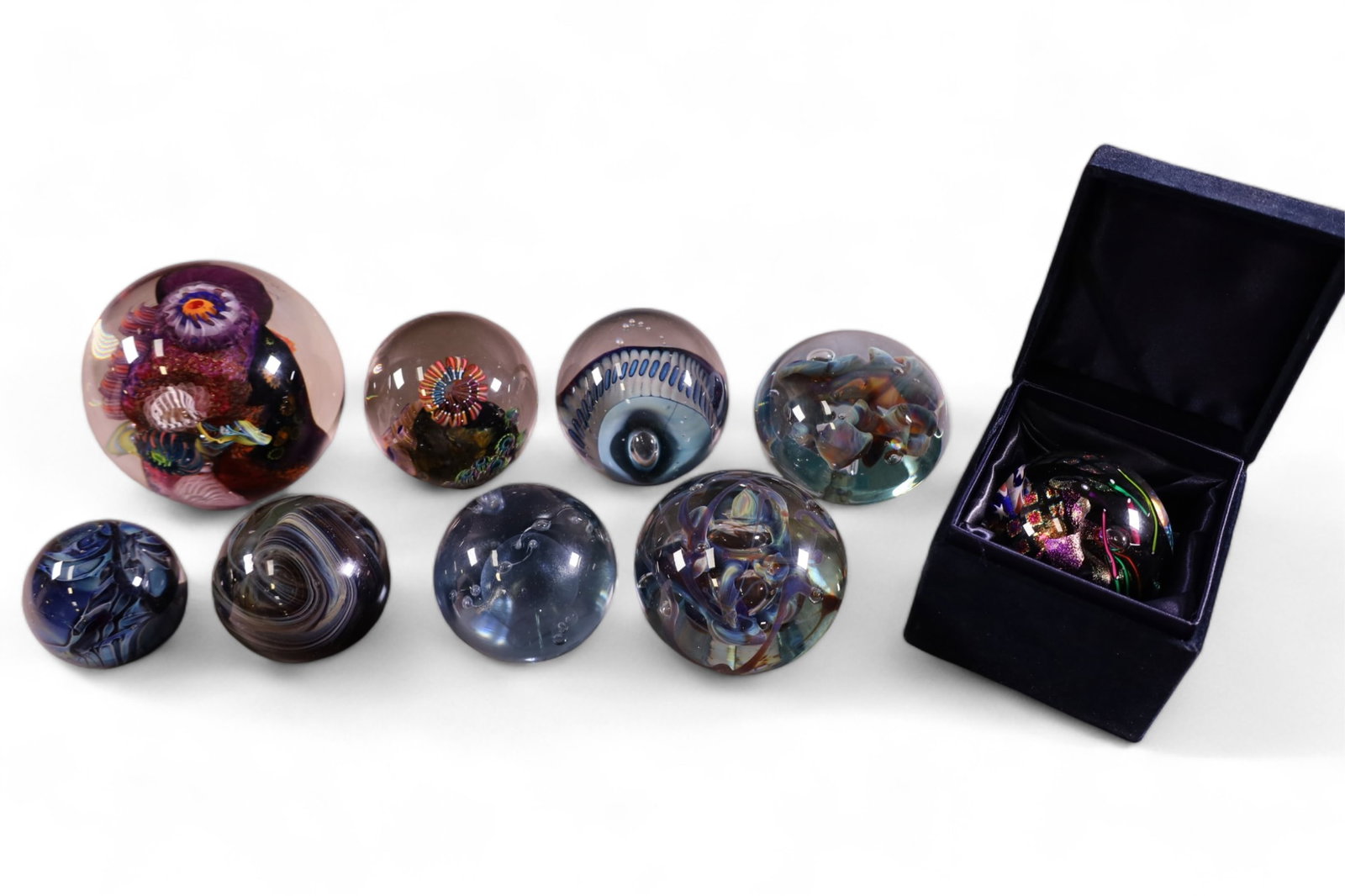 COLLECTION OF 9 PAPERWEIGHTS: COLLECTION OF 9 PAPERWEIGHTS MISC SIZES, ALL ARTIST SIGNED.