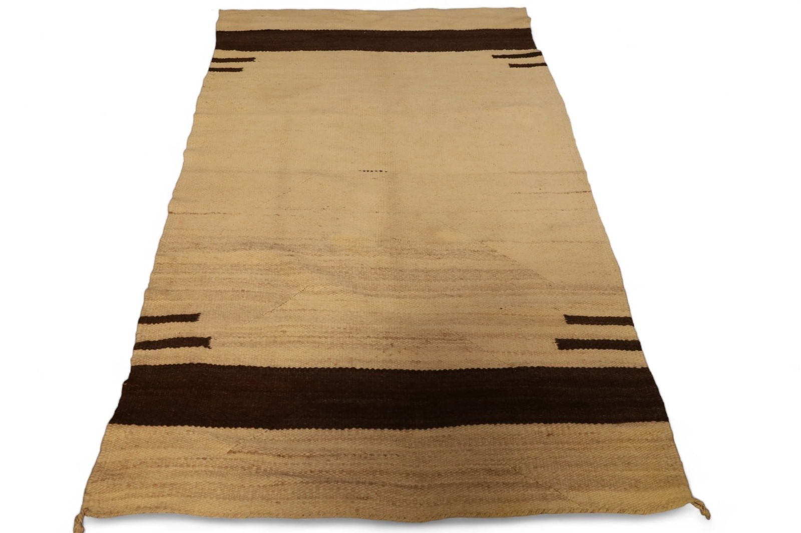 LARGE NAVAJO RUG (1 of 4)