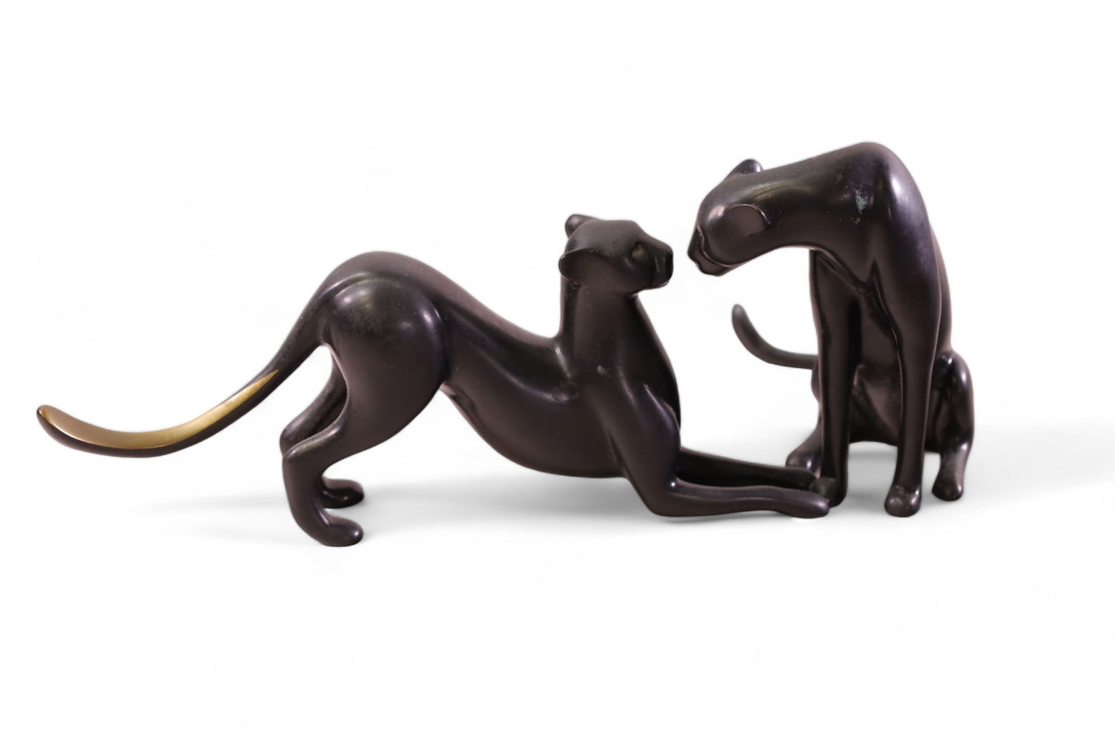 LOET VANDERVEEN BRONZE CHEETAHS (1 of 3)