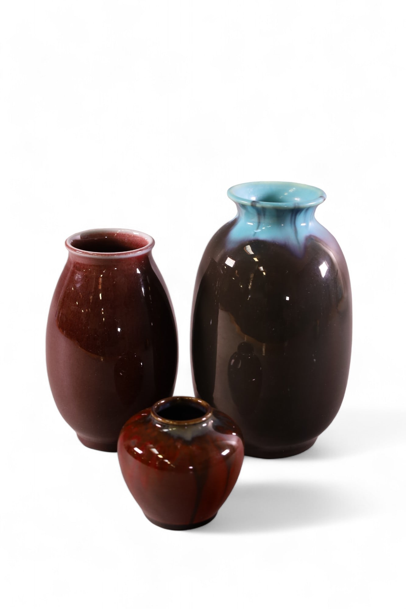 3 ROOKWOOD VASES (1 of 4)
