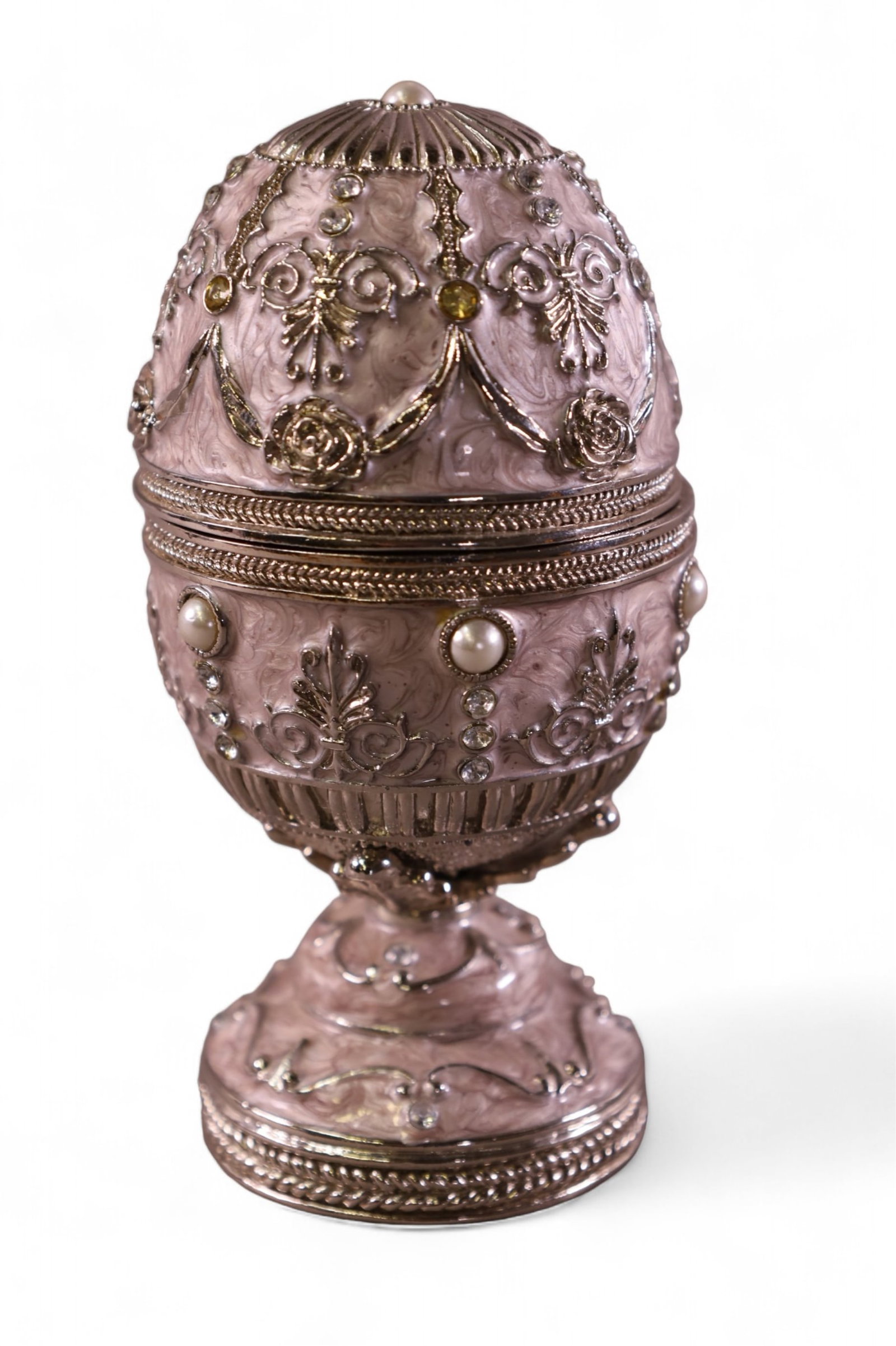 EGG FORM DRESSER BOX: HINGED LID EGG FORM DRESSER BOX, 5 1/2" H