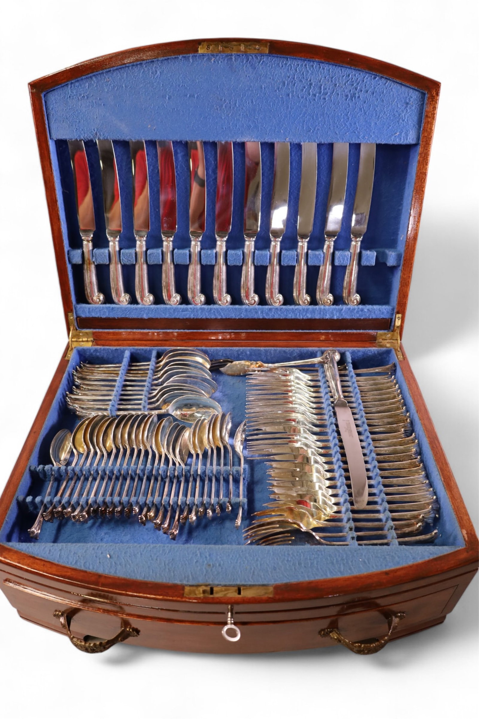 LARGE SILVERPLATED FLATWARE SET (1 of 4)