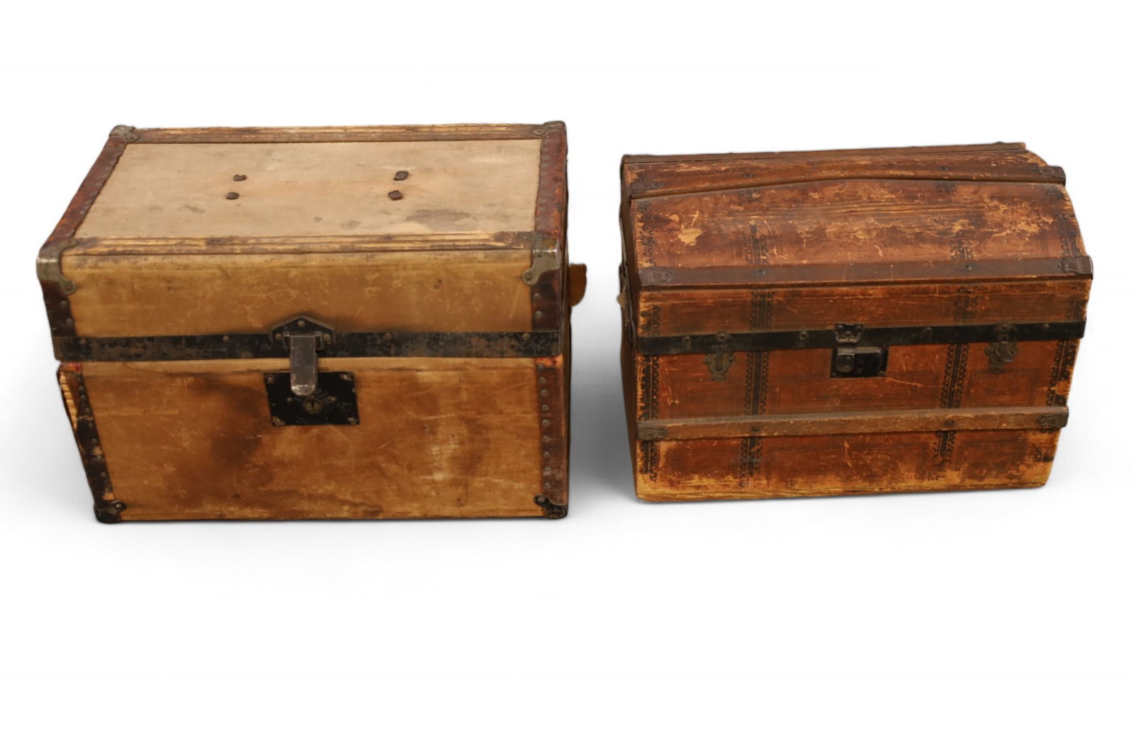 2 ANTIQUE DOLL TRUNKS (1 of 5)