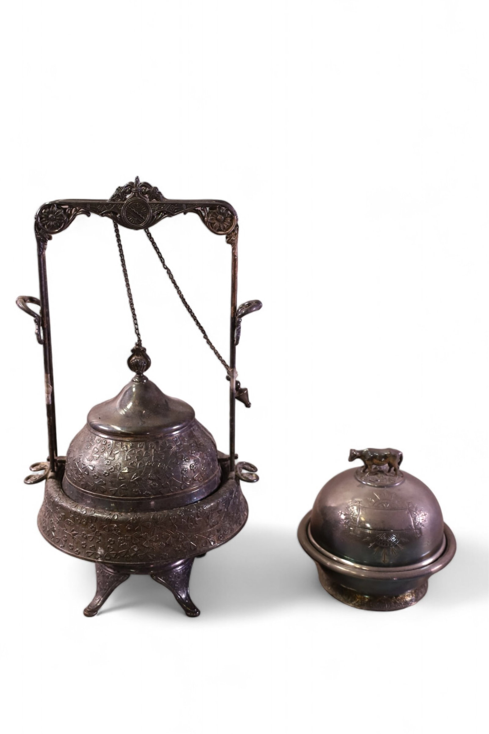 2 VICTORIAN SILVERPLATE BUTTER DISHES (1 of 4)