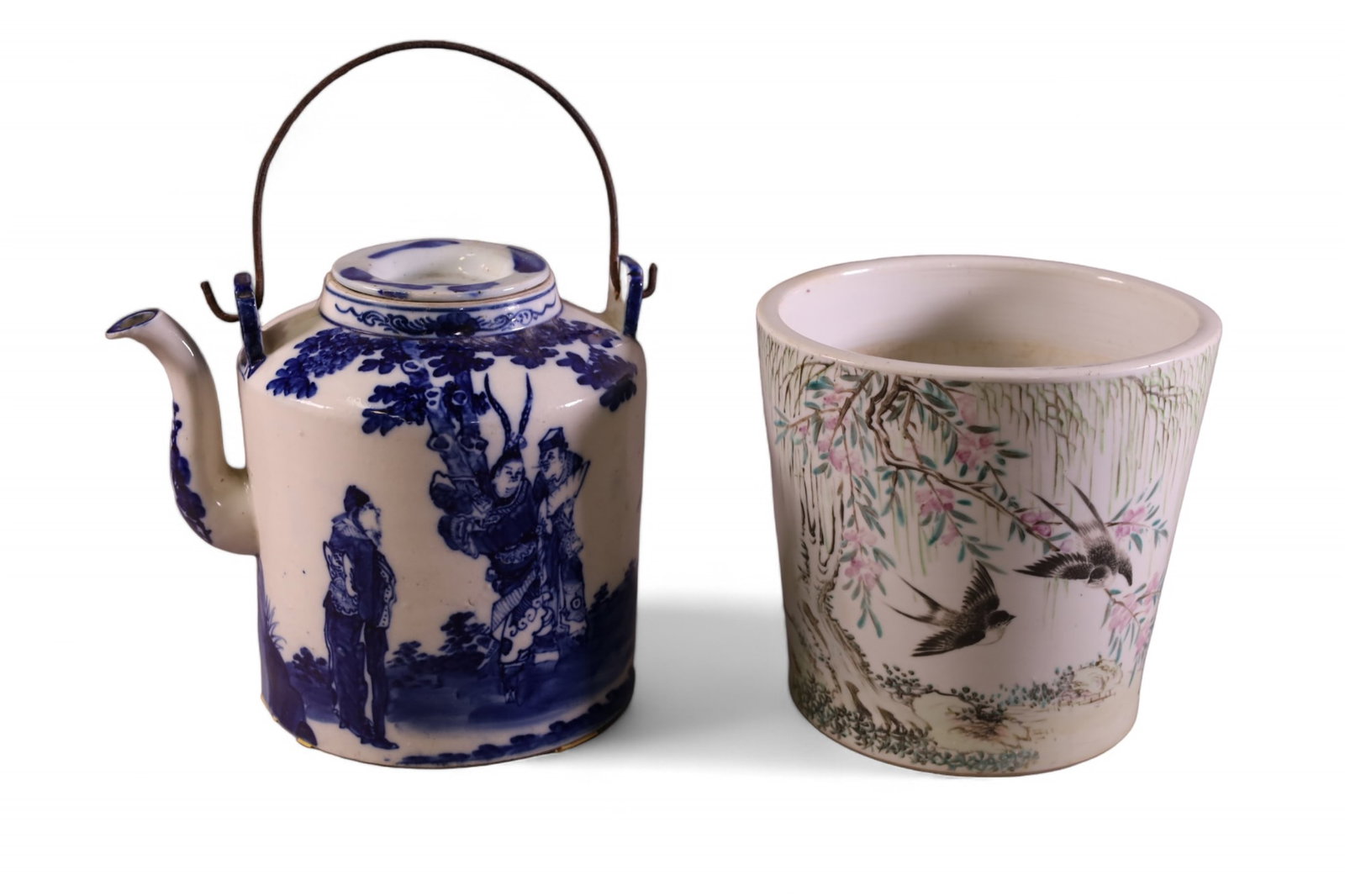 2 PIECES OF CHINESE PORCELAIN (1 of 3)