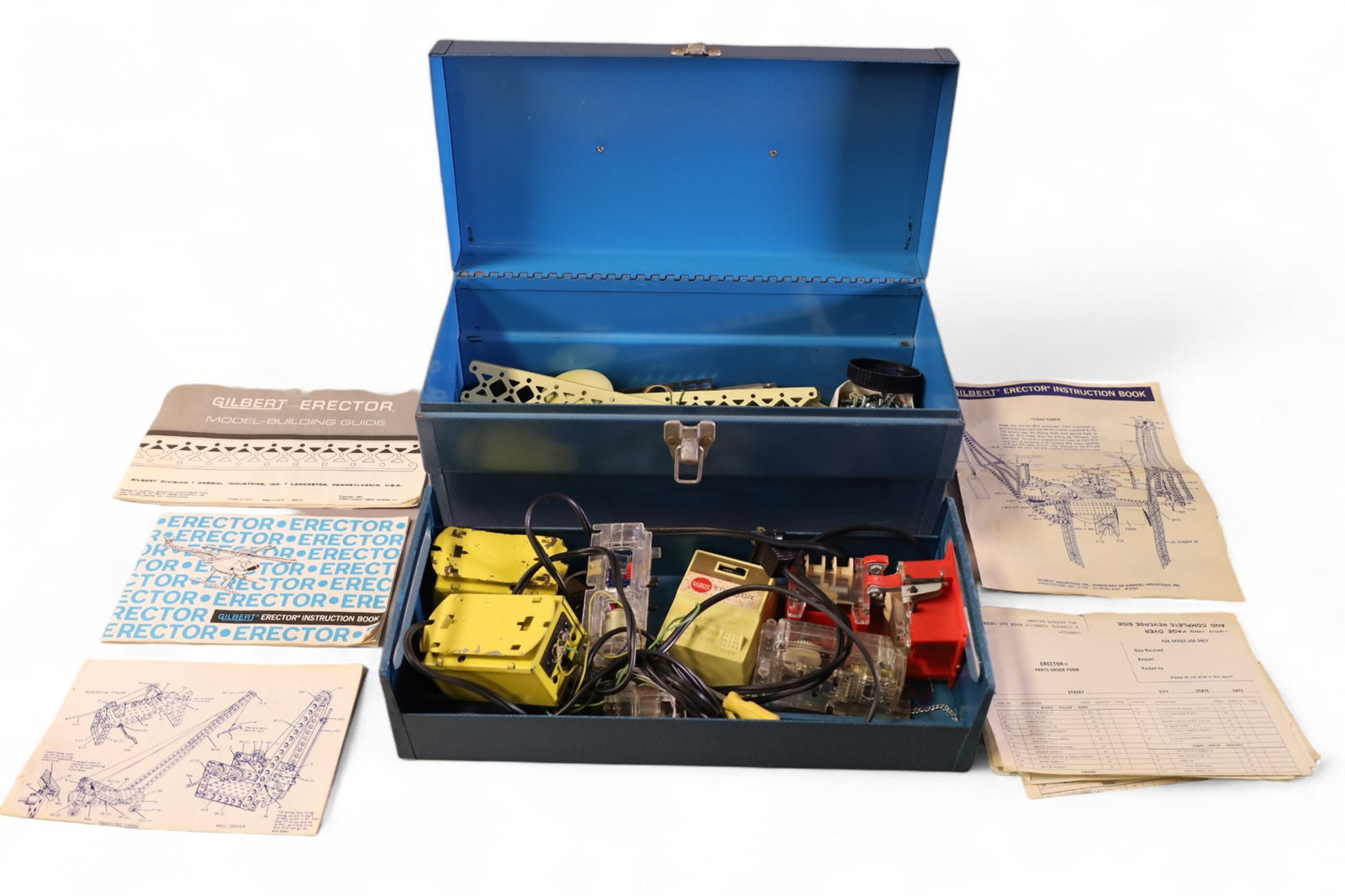 VINTAGE ERECTOR SET (1 of 6)