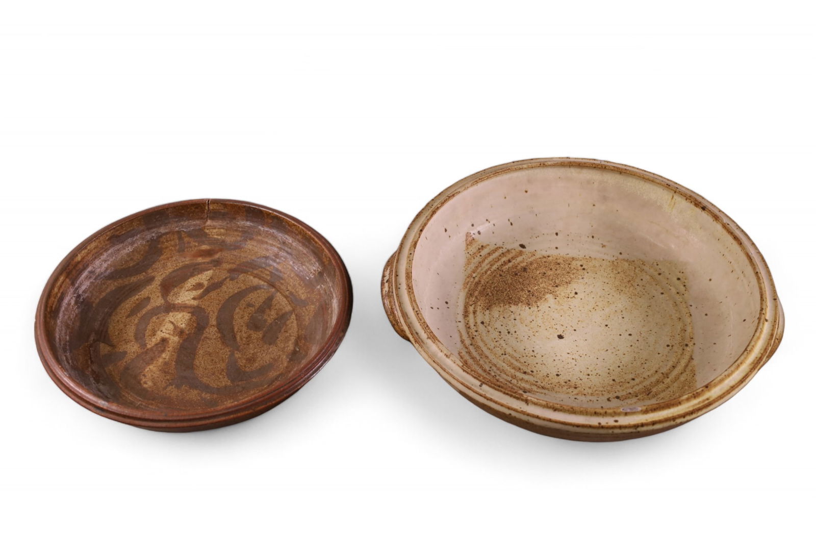 2 POTTERY LOW BOWLS (1 of 7)