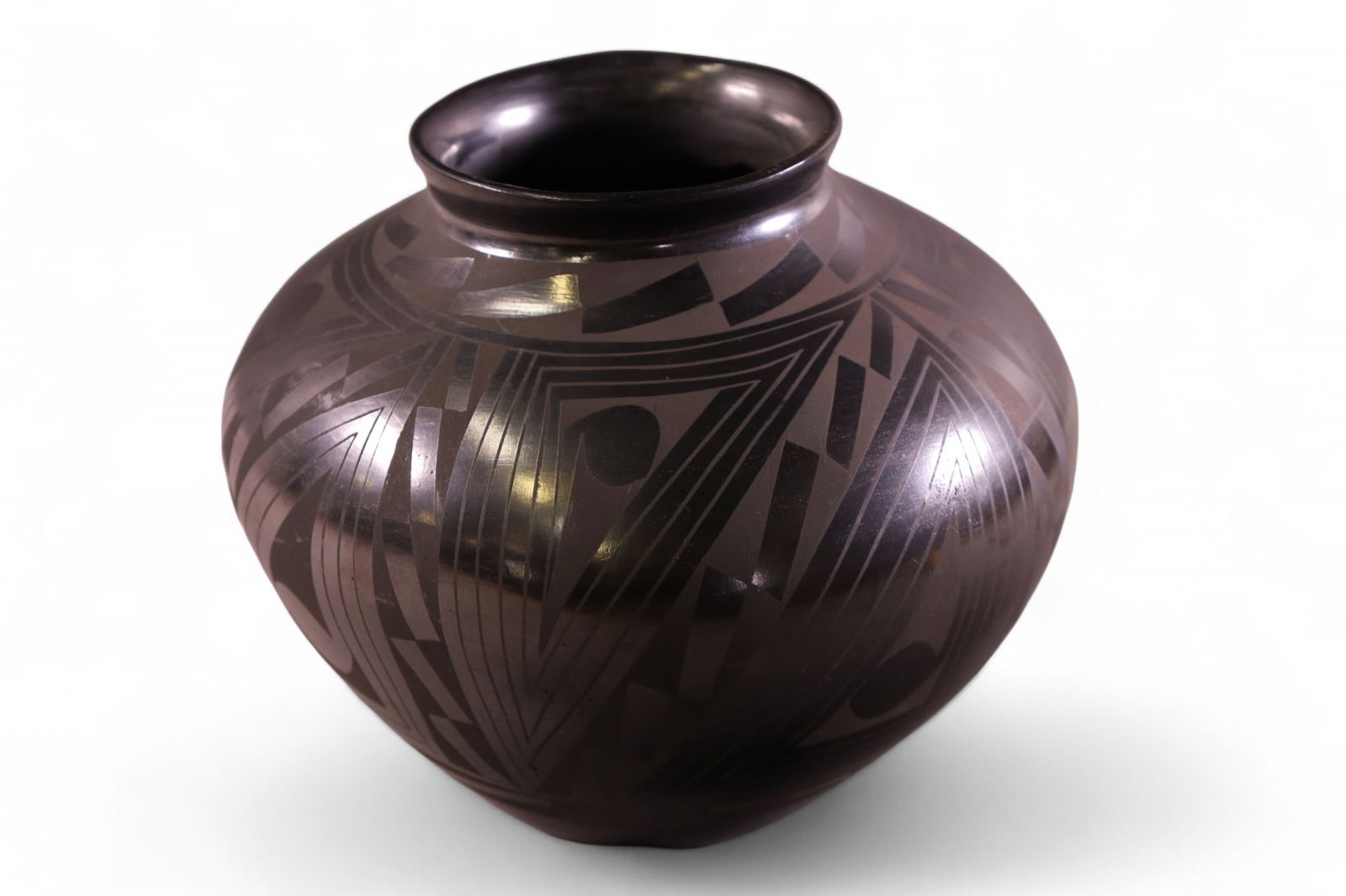 LARGE TINA ESPERANZA BLACKWARE VASE (1 of 4)