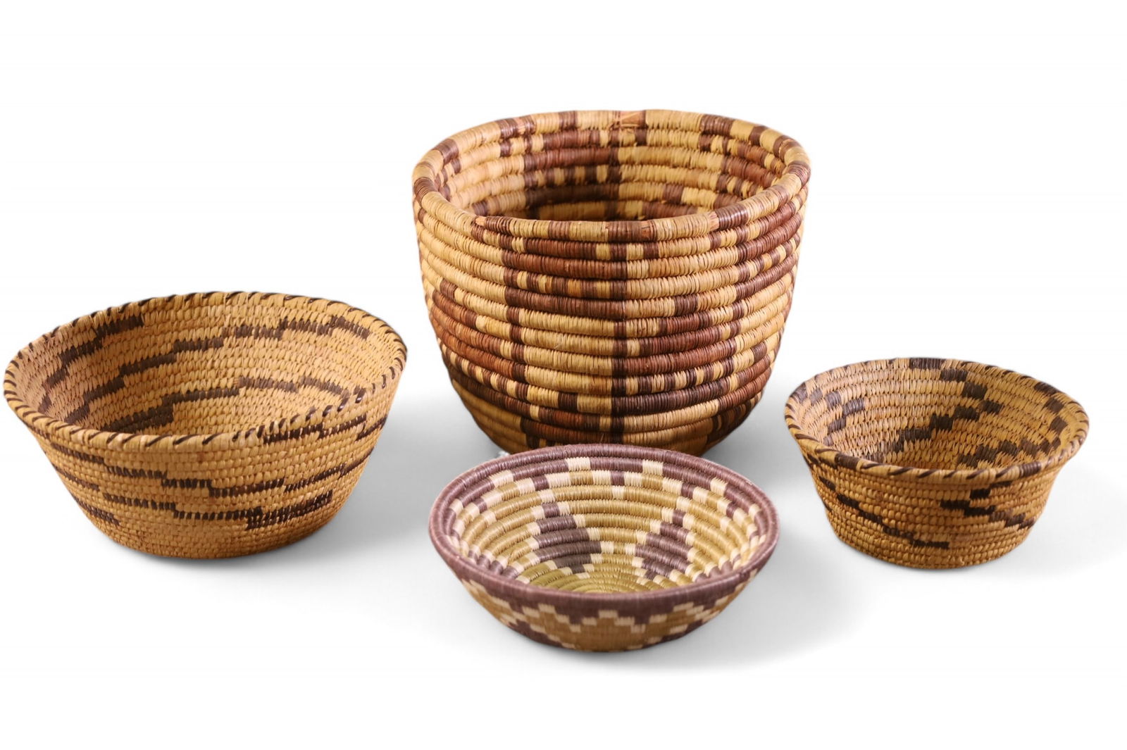 5 HAND WOVEN NATIVE AMERICAN BASKETS (1 of 8)