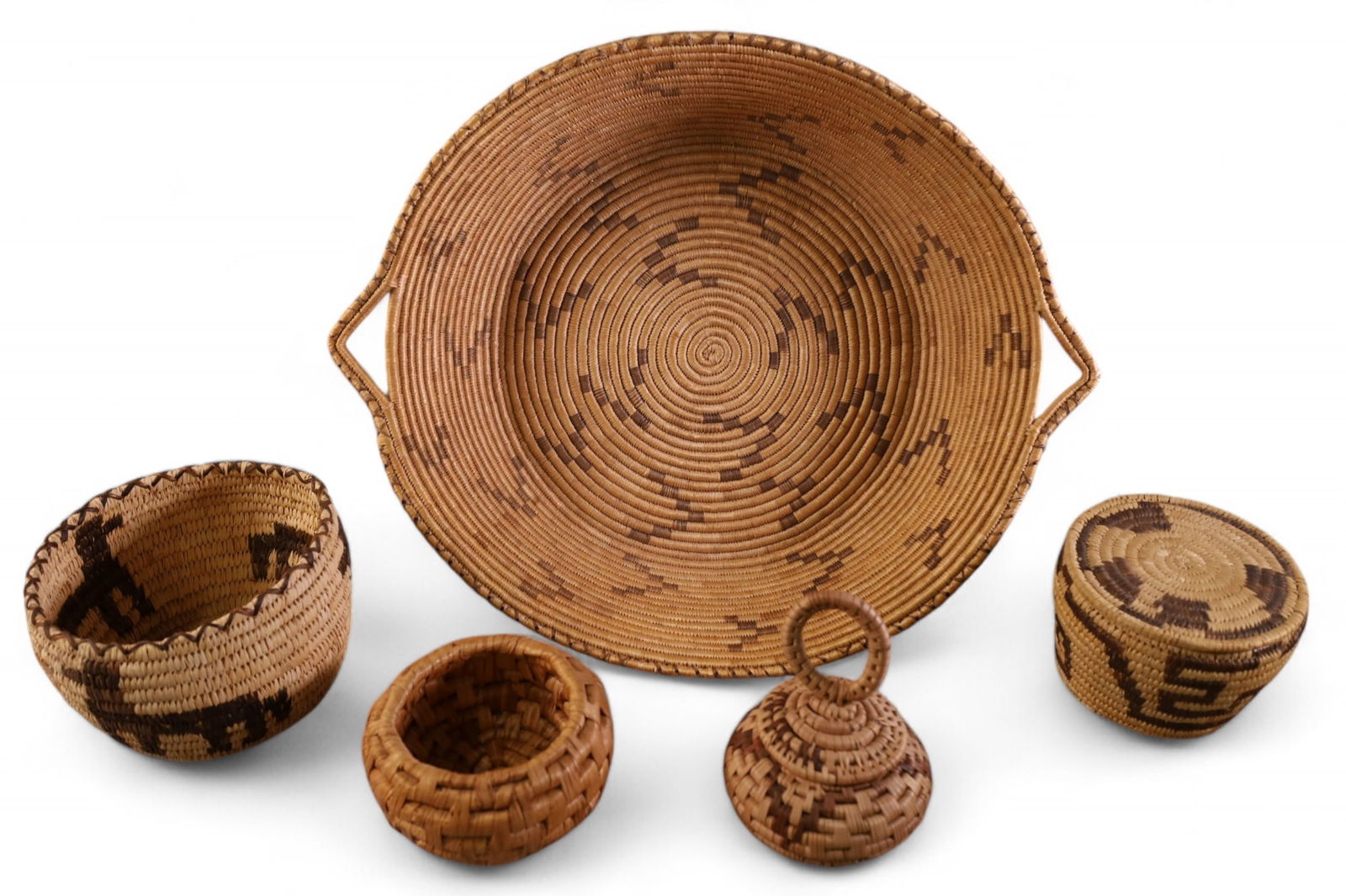 5 HAND WOVEN BASKETS (1 of 5)