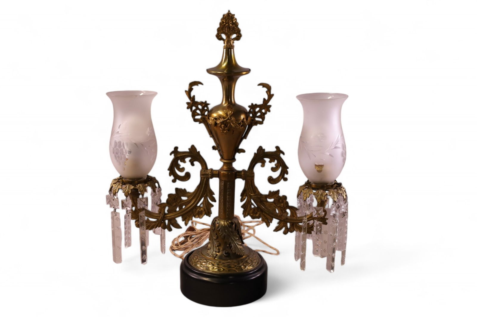 DOUBLE ARM VICTORIAN LAMP (1 of 4)