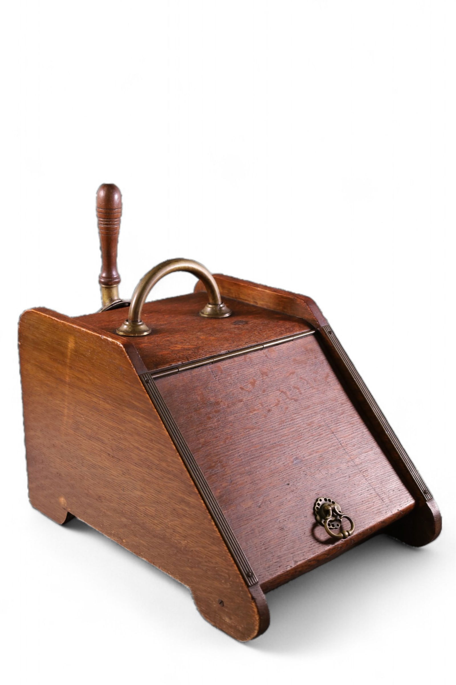 ANTIQUE COAL SCUTTLE (1 of 3)