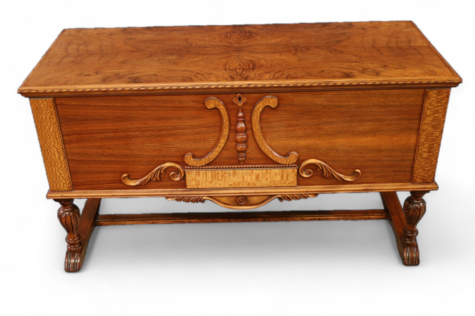 1920s WALNUT CEDAR CHEST (1 of 4)