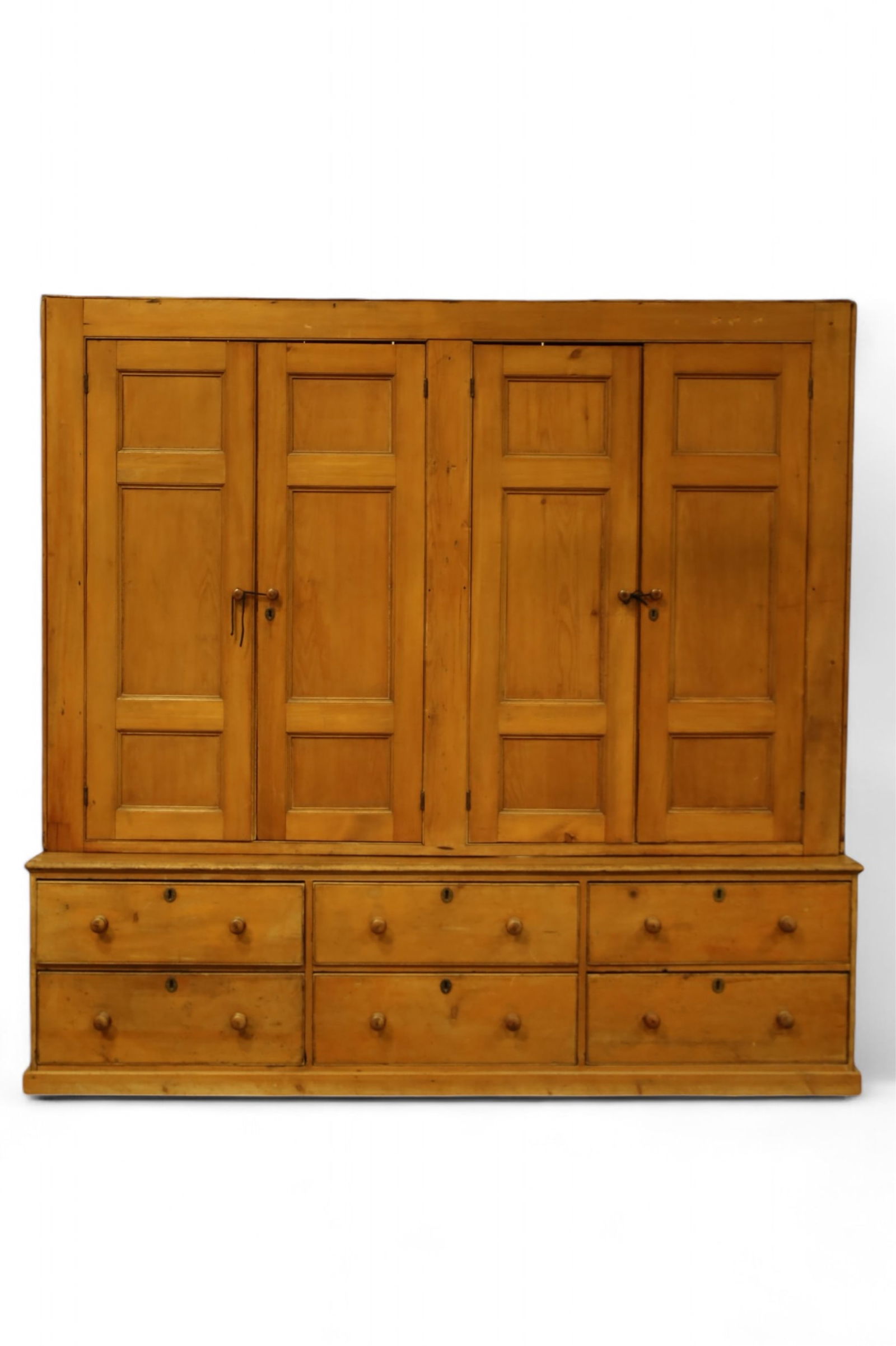 LARGE ANTIQUE PINE WARDROBE (1 of 3)