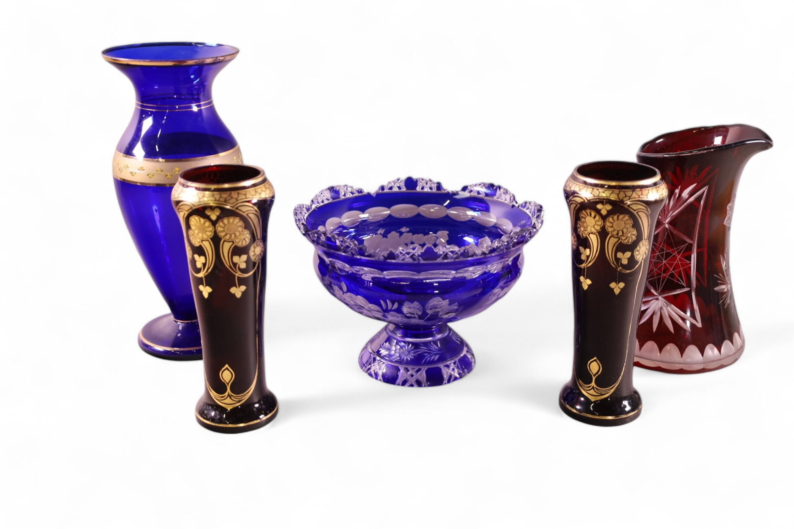 5 PIECES OF GLASSWARE (1 of 3)