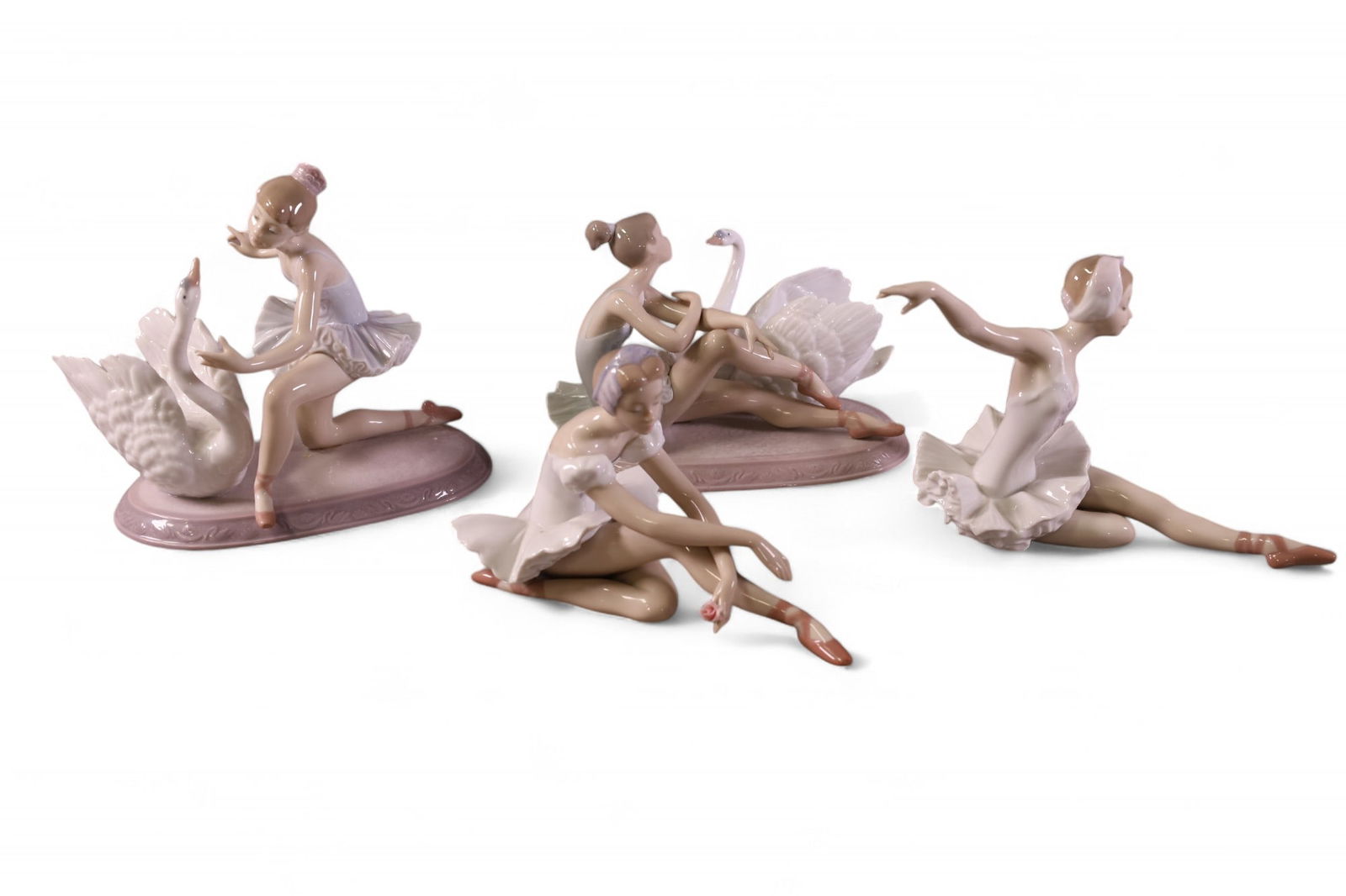 4 LLADRO FIGURES (1 of 4)