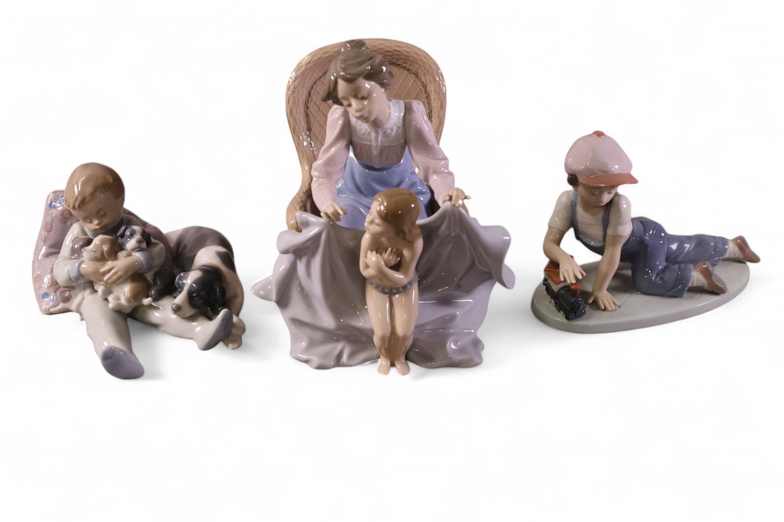 3 LLADRO FIGURES (1 of 5)