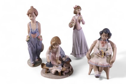 4 LLADRO FIGURES