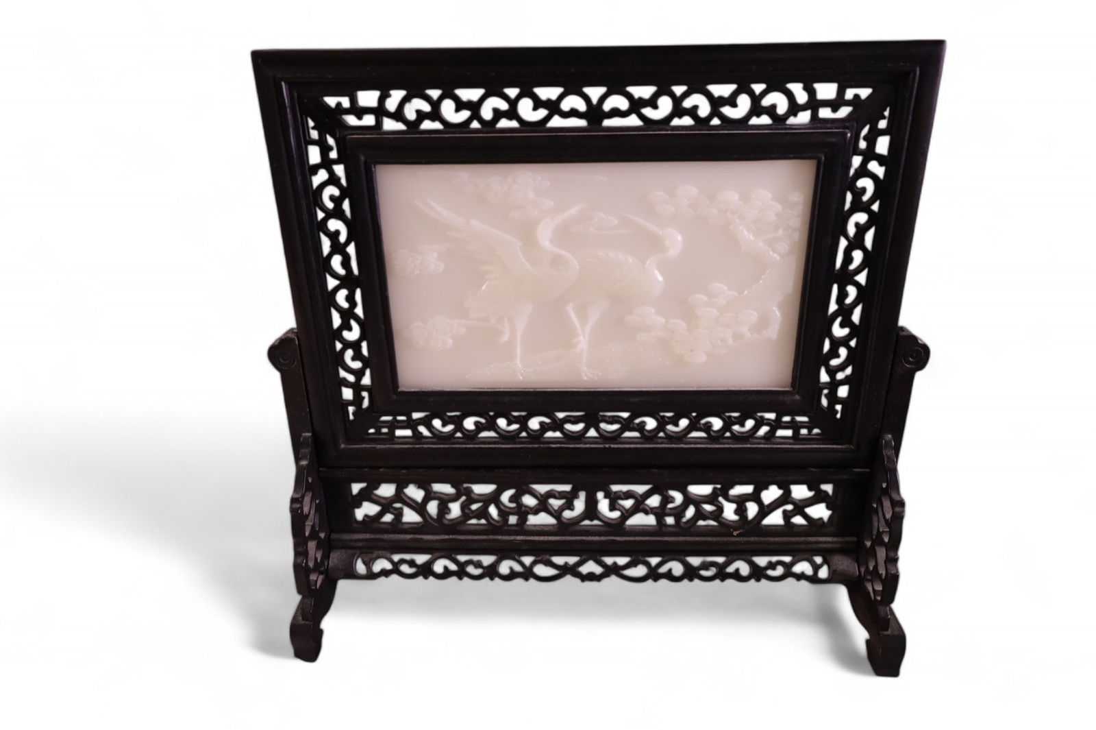 JADE TABLE SCREEN (1 of 3)