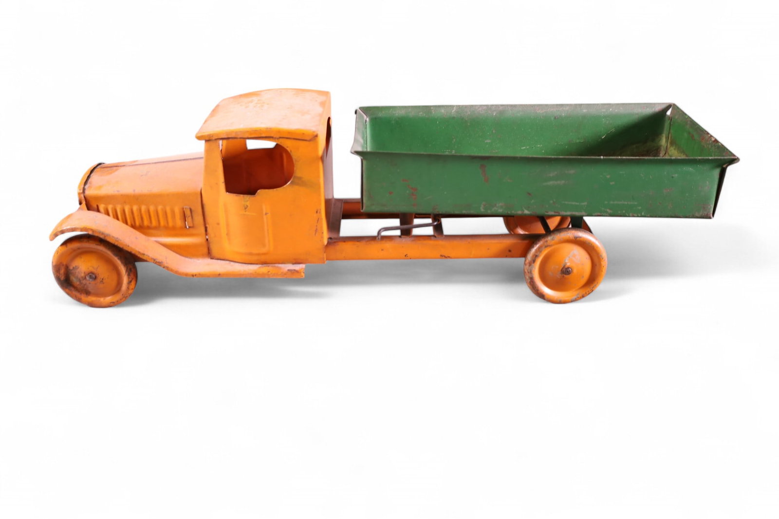 STEELCRAFT PRESSED STEEL DUMP TRUCK: STEELCRAFT LITTLE JIM MACK DUMP TRUCK. PAINT LOSS. 24" L