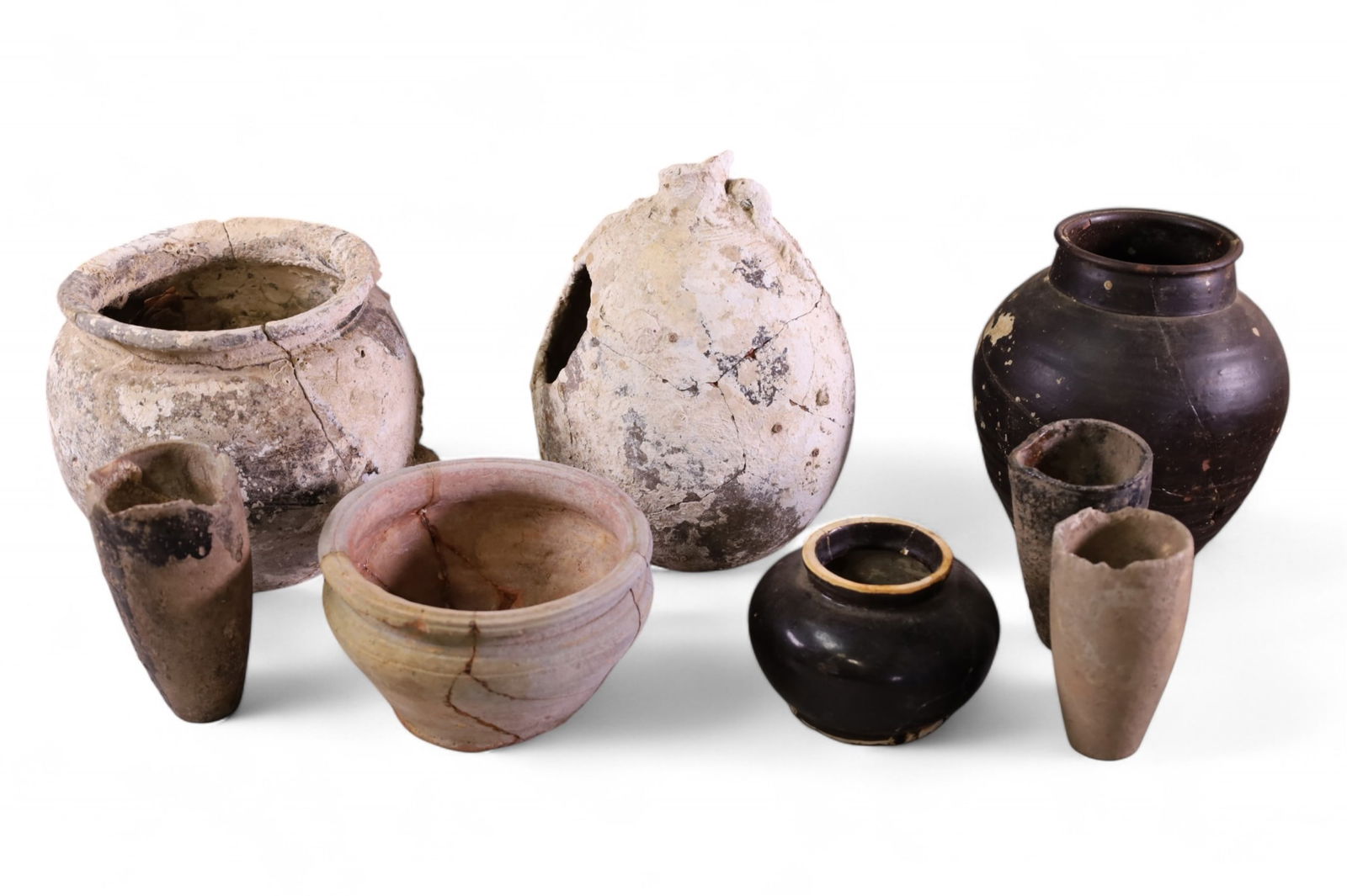 GROUPING OF SHIPWRECK SALVAGE POTTERY (1 of 6)