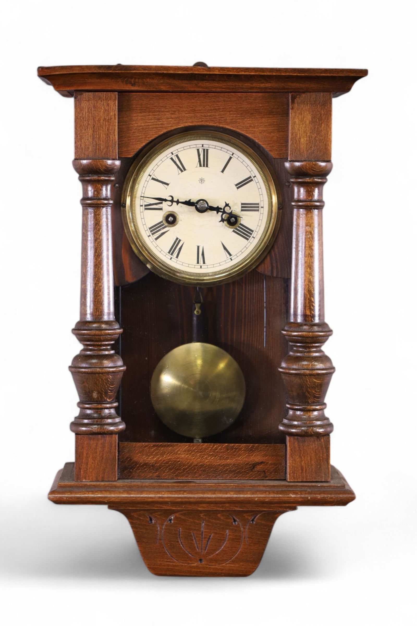 SMALL JUNGHANS WALL CLOCK (1 of 2)