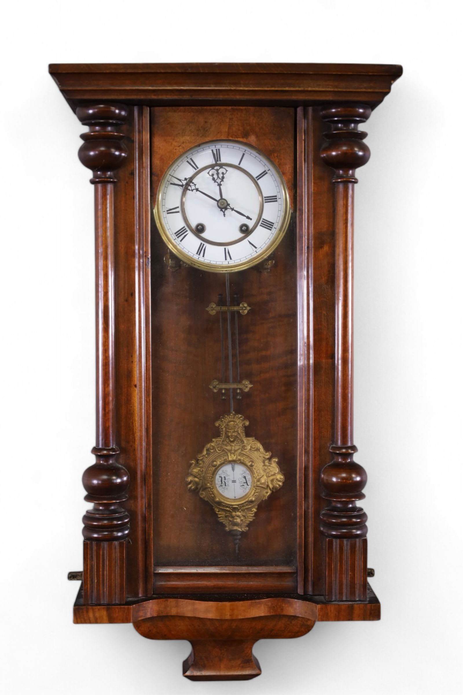 WATERBURY WALL CLOCK (1 of 2)