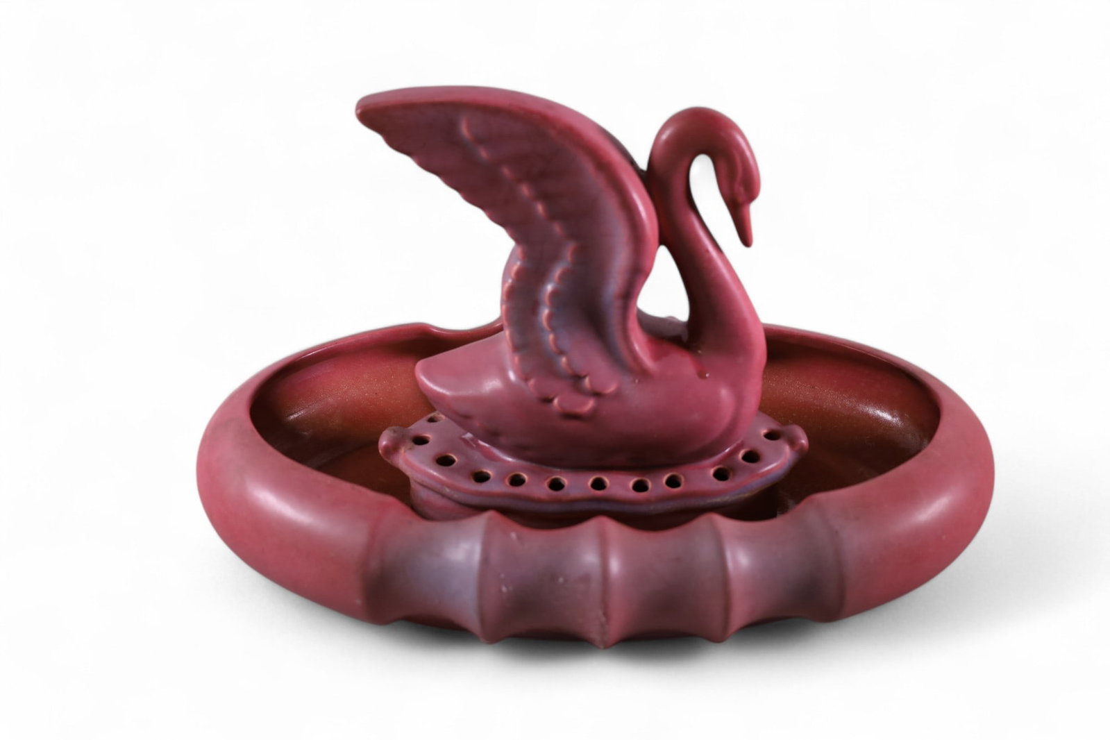 VAN BRIGGLE CENTER BOWL: LARGE VAN BRIGGLE POTTERY CENTER BOWL WITH SWAN CENTER. 16" W x 9" H.