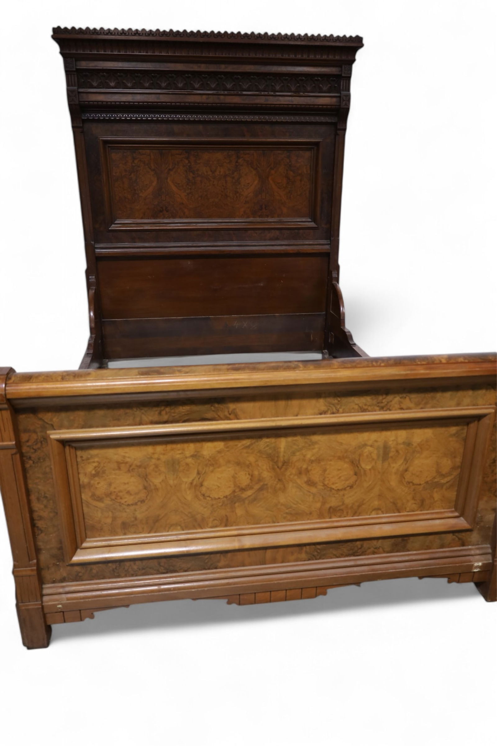 VICTORIAN TALL BACK BED (1 of 3)