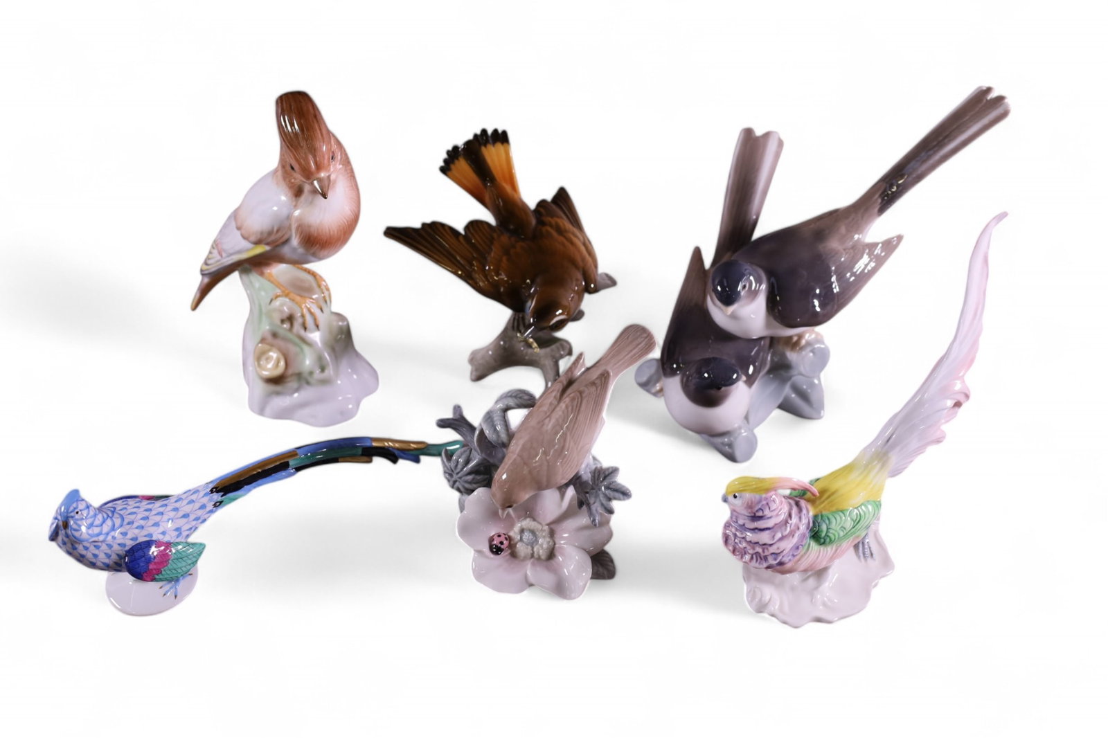 SET OF 6 PORCELAIN BIRDS: INCLUDING STAFFORDSHIRE, LLADRO, HEREND AND MORE. 3" - 7" H