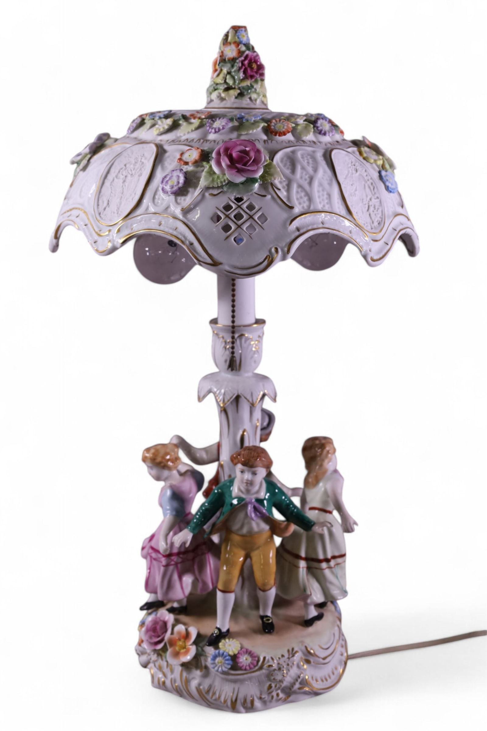 PORCELAIN TABLE LAMP (1 of 5)