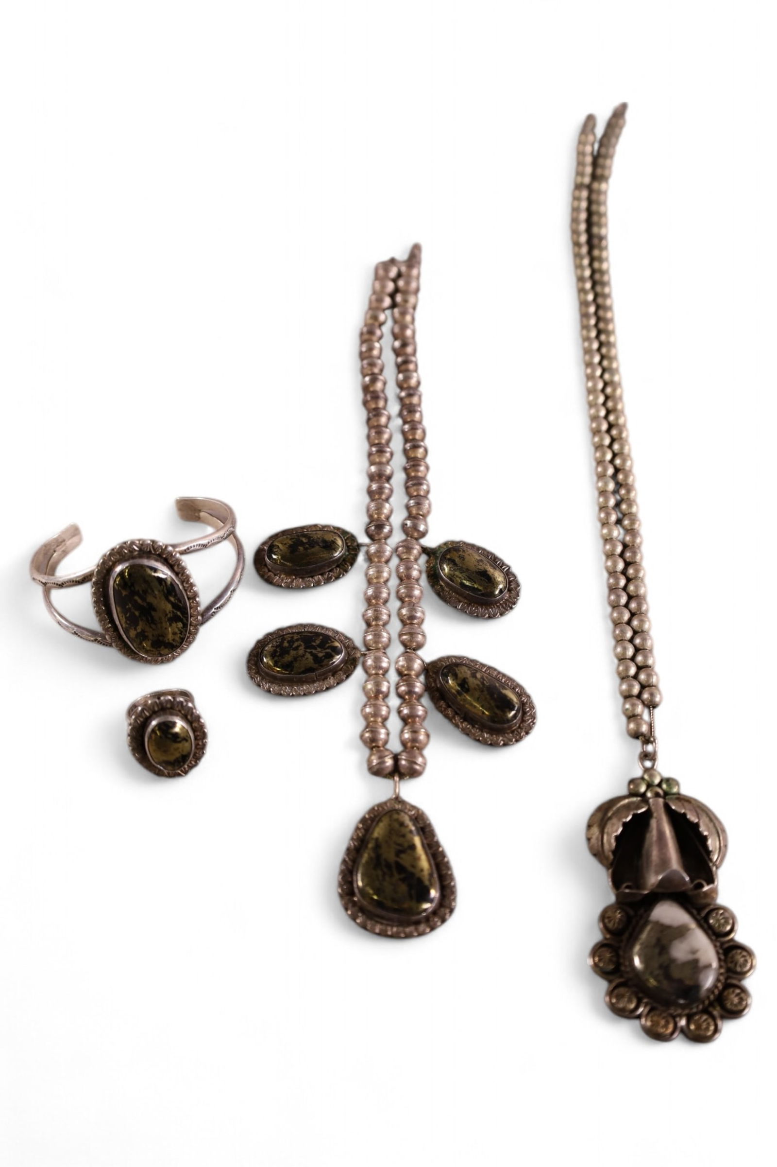 4 PIECES OF NAVAJO JEWELRY (1 of 5)