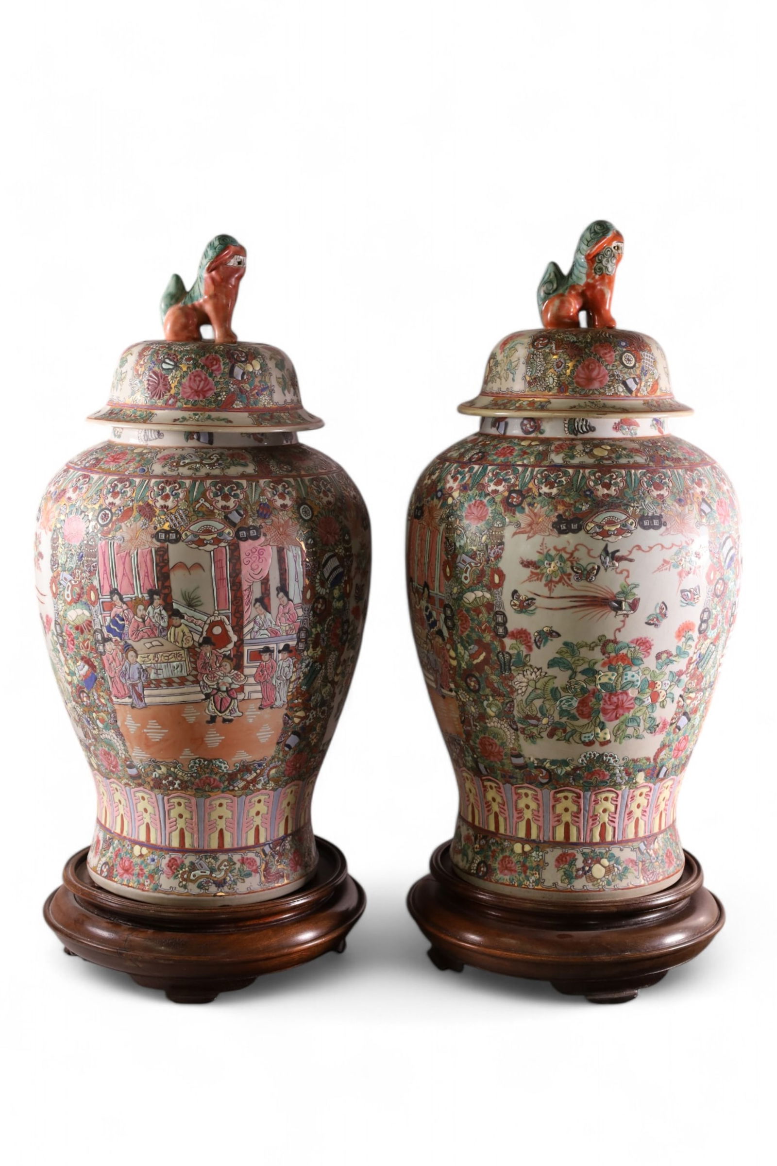 PAIR OF LARGE CHINESE PORCELAIN LIDDED JARS (1 of 3)
