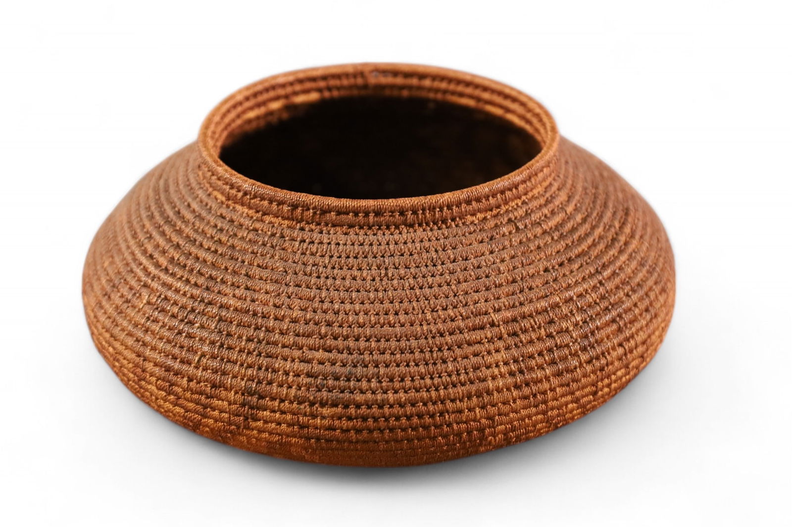 SMALL NATIVE AMERICAN BASKET (1 of 4)