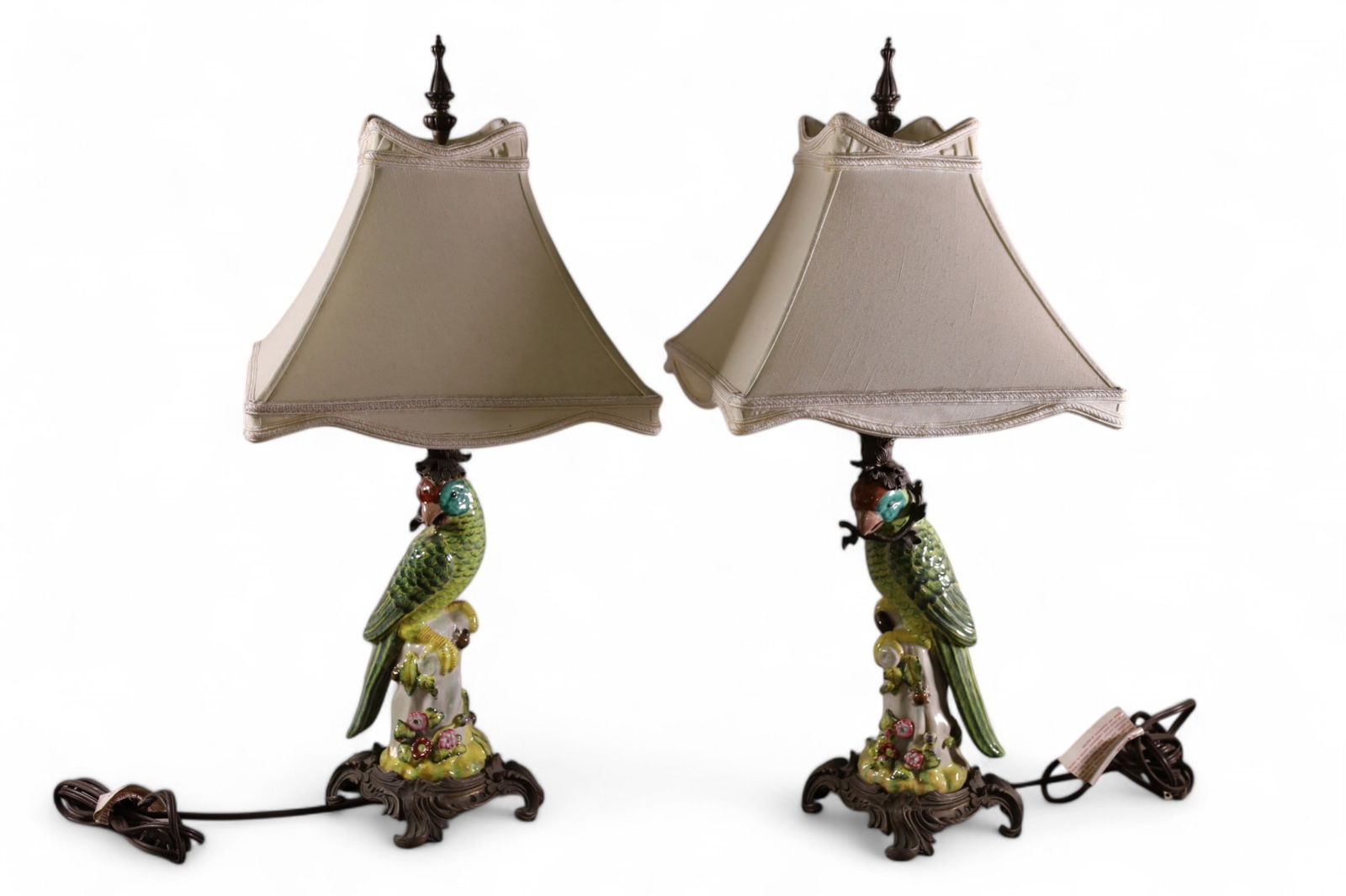 PAIR OF PARROT LAMPS (1 of 3)