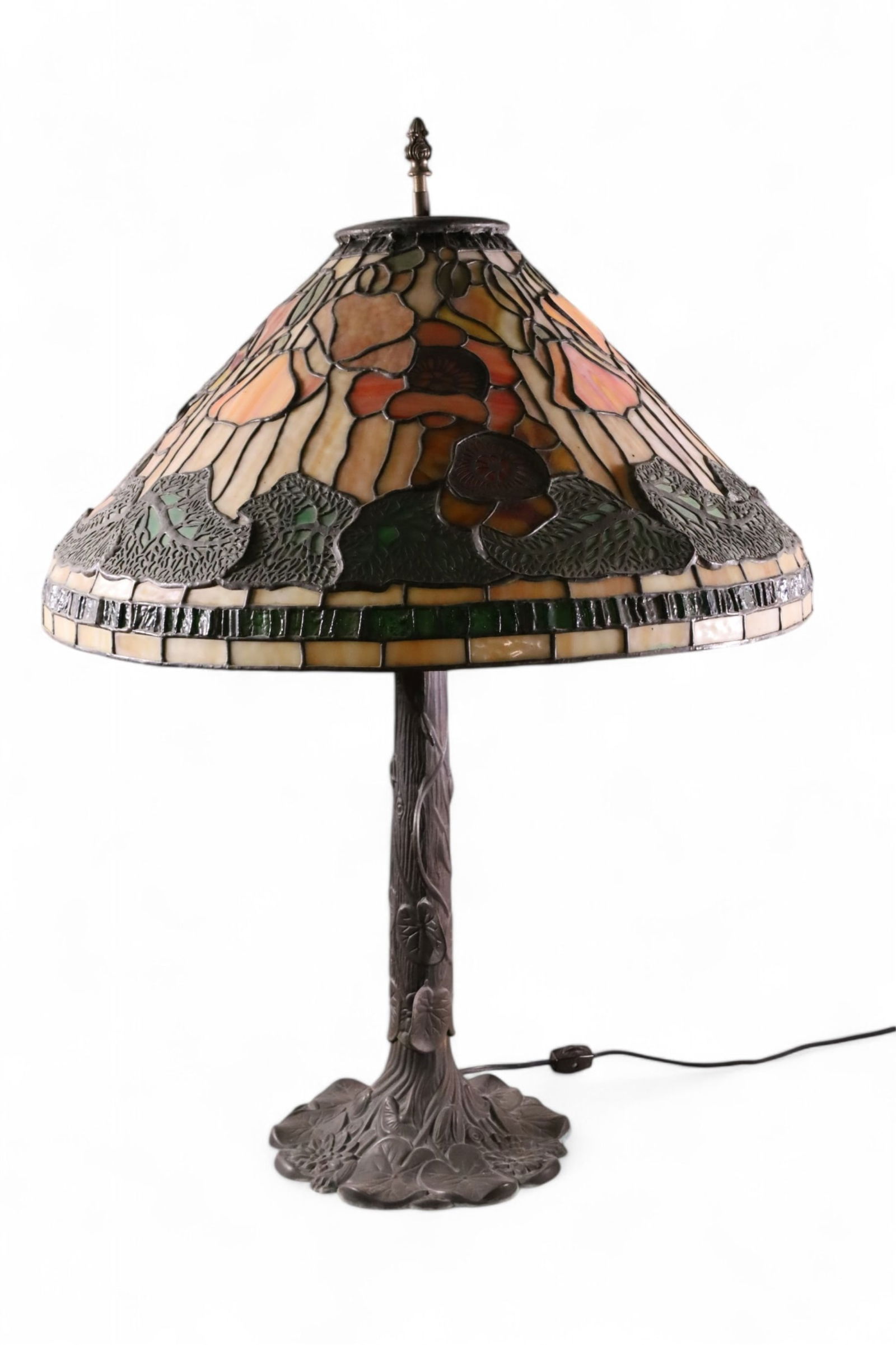 TIFFANY STYLE TABLE LAMP (1 of 3)