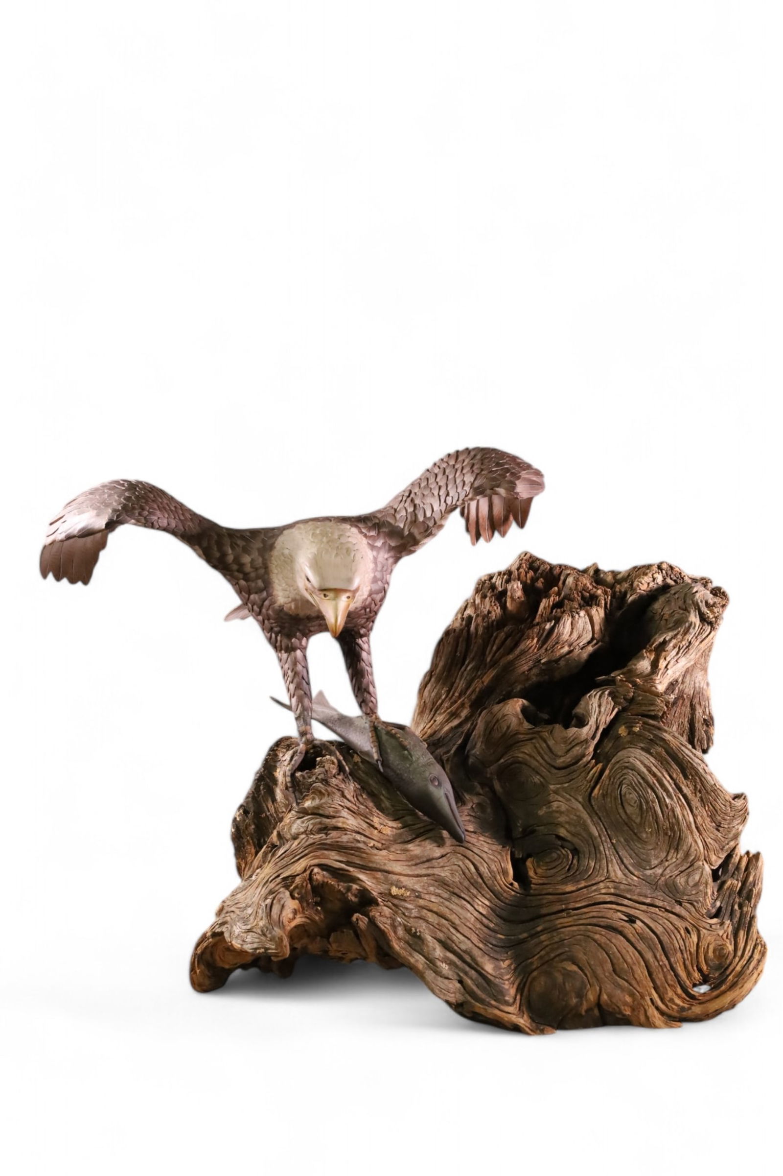 LARGE CARVED WOOD EAGLE SCULPTURE (1 of 4)