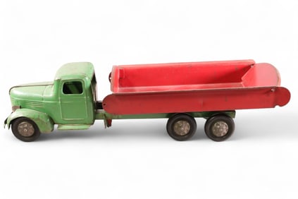 TURNER TOYS DUMP TRUCK