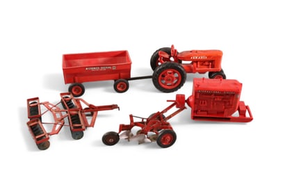 PRODUCT MINIATURE TRACTOR SET