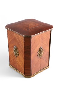 VICTORIAN LIPSTICK HOLDER