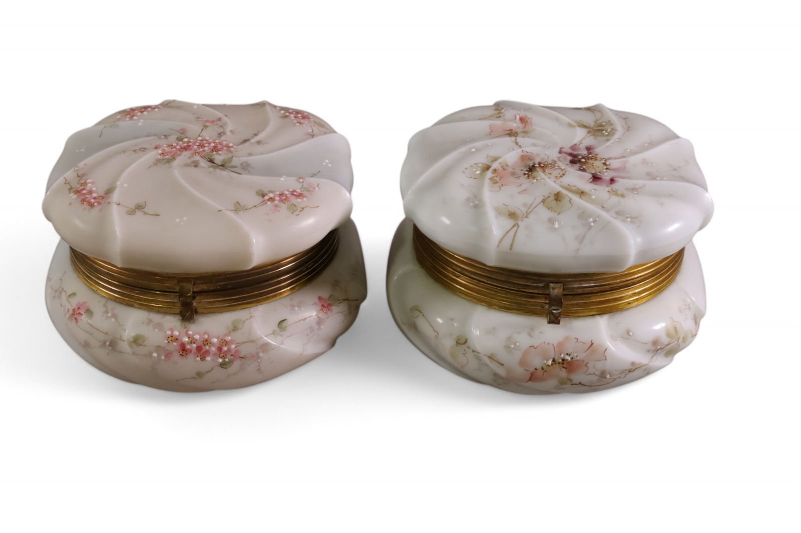 2 LARGE WAVECREST DRESSER BOXES (1 of 4)