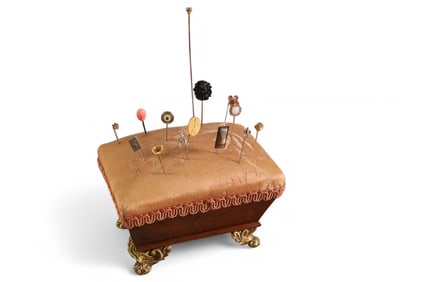 VICTORIAN PIN CUSHION W/ PINS