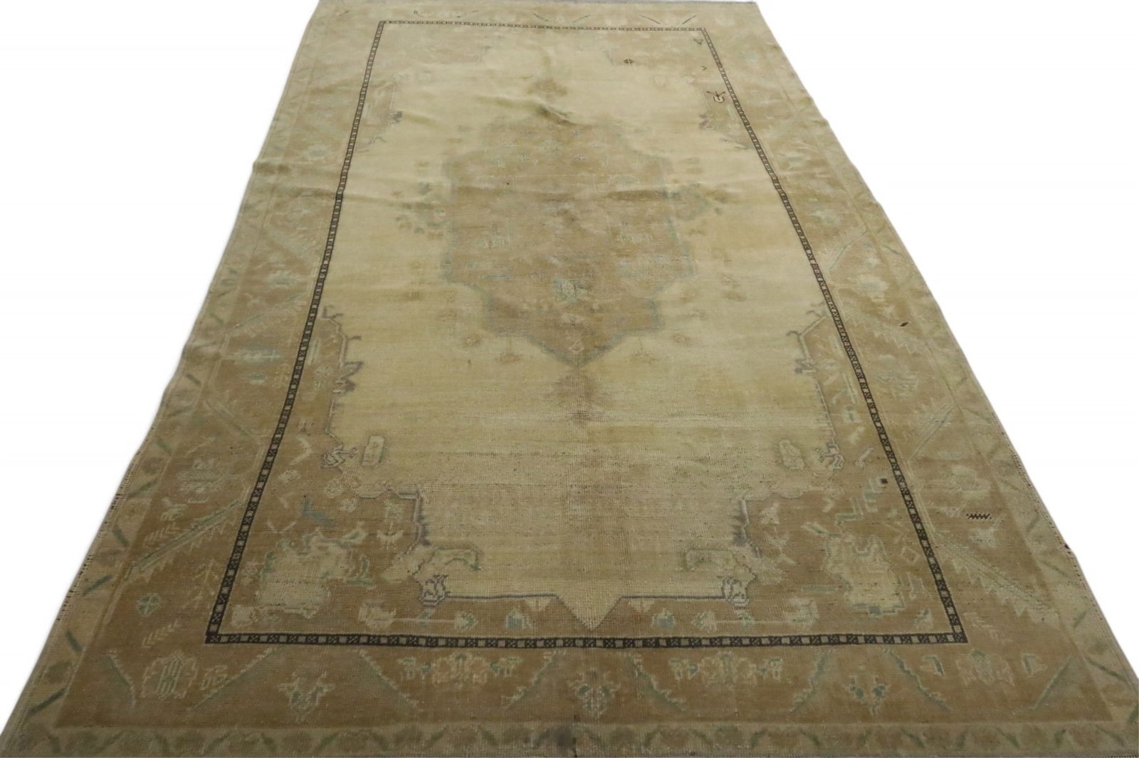 APPROX 9' 7" x 5' 10" HANDMADE WOOL RUG (1 of 4)